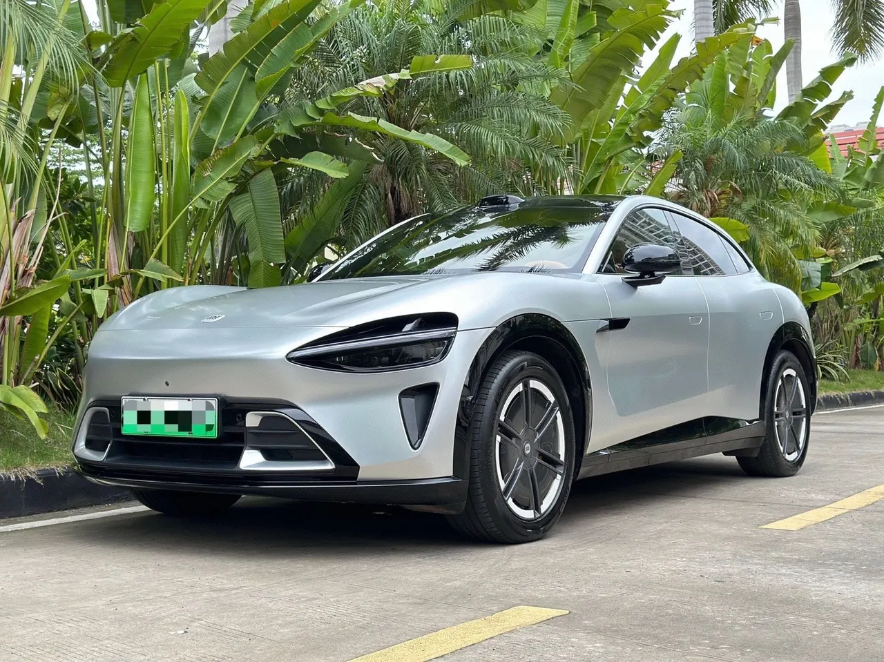 Open image lightbox: MI 2025 YU7 Long Endurance Four-wheel Drive Pro Edition Automatic Gear