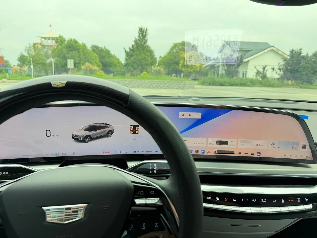 Cadillac 2024 LYRIQ (Sharp Song) Rear Drive Standard Endurance Deluxe Edition Automatic Gear 16