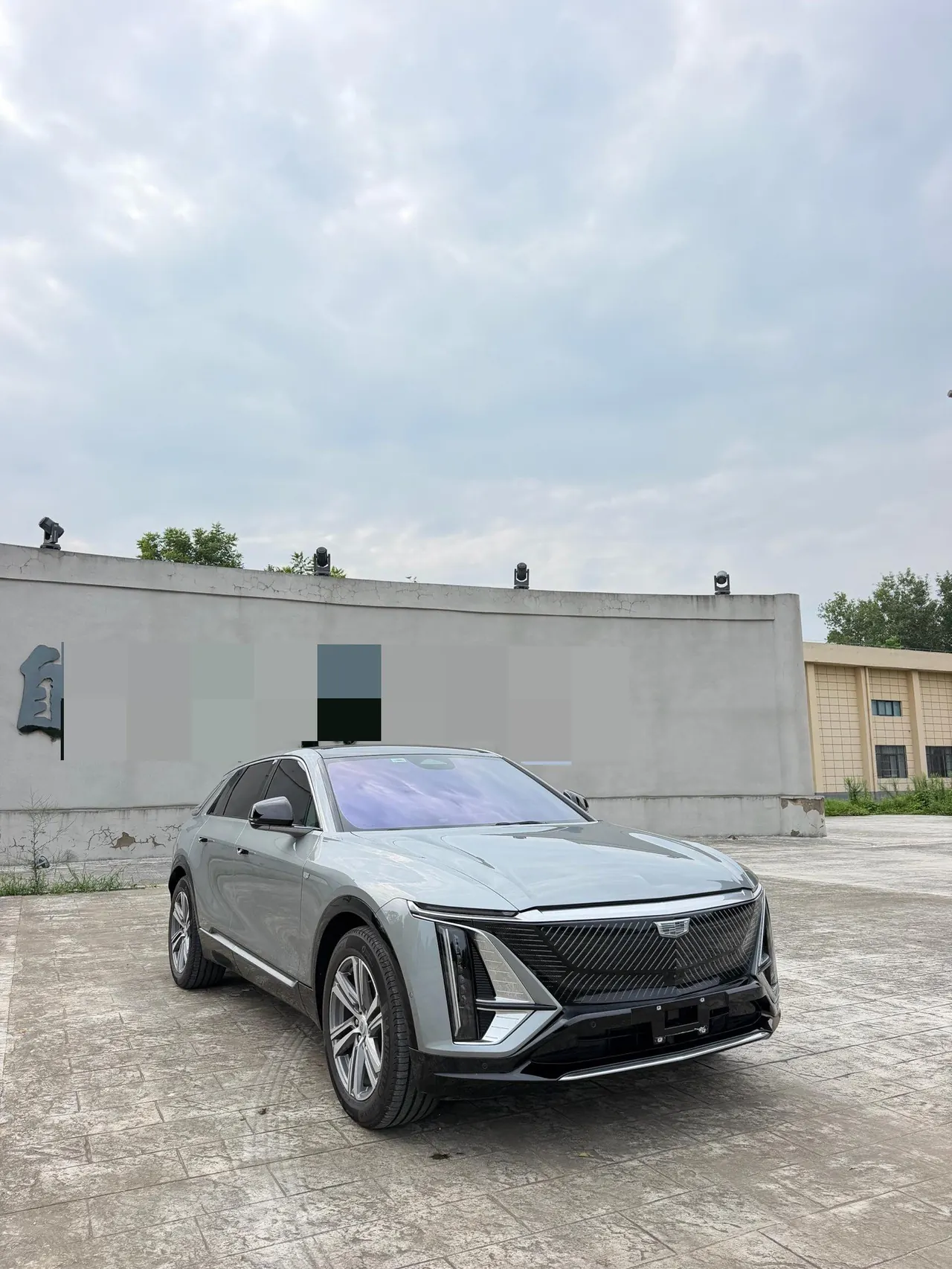 Cadillac 2024 LYRIQ (Sharp Song) Rear Drive Standard Endurance Deluxe Edition Automatic Gear 5