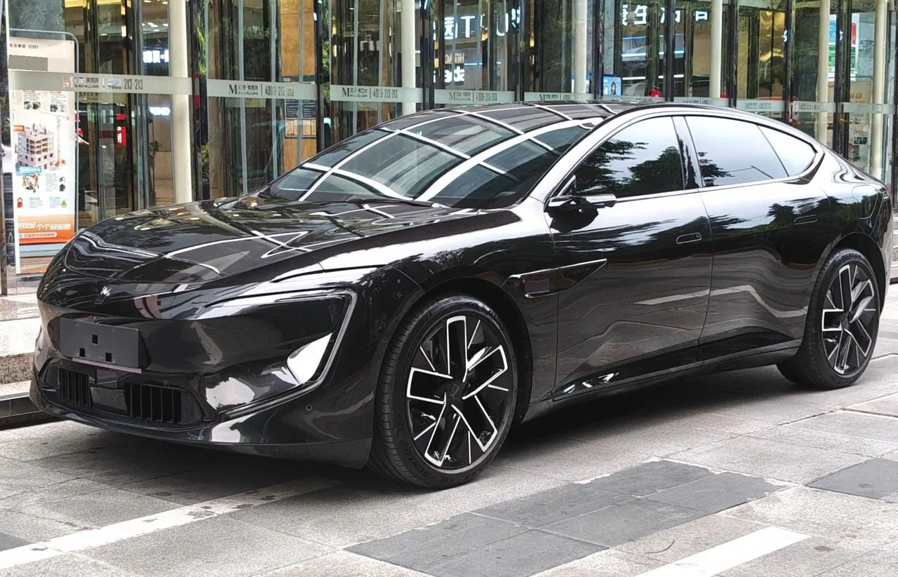 打开图片灯箱:Avatr 2025 Avatr 12 Ultra Pure Electric Edition Four-wheel Drive Automatic