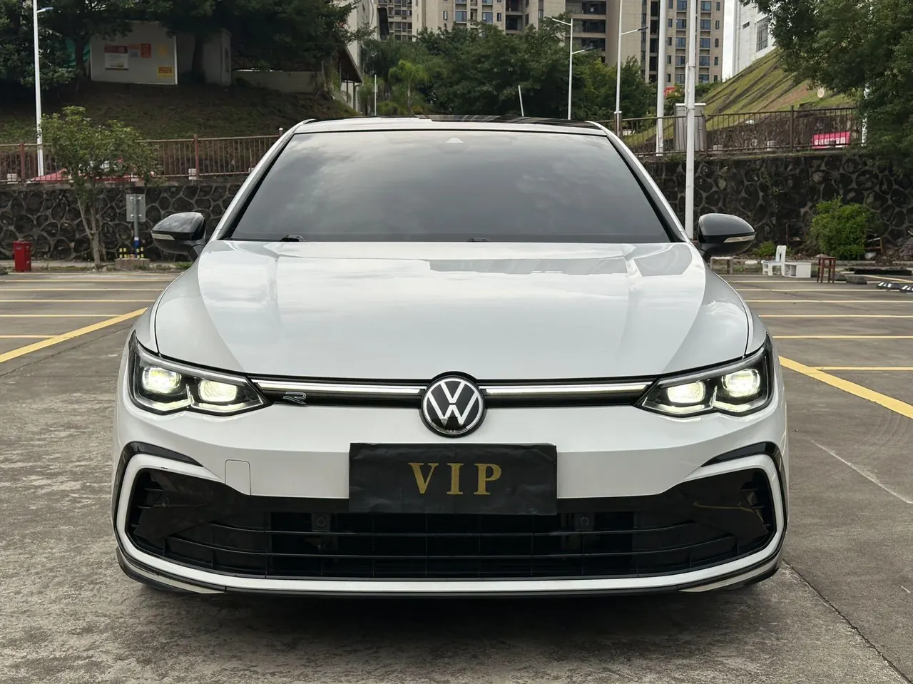 Volkswagen 2021 Golf 8 R-Line 1.4TSI 280TSI Automatic 2