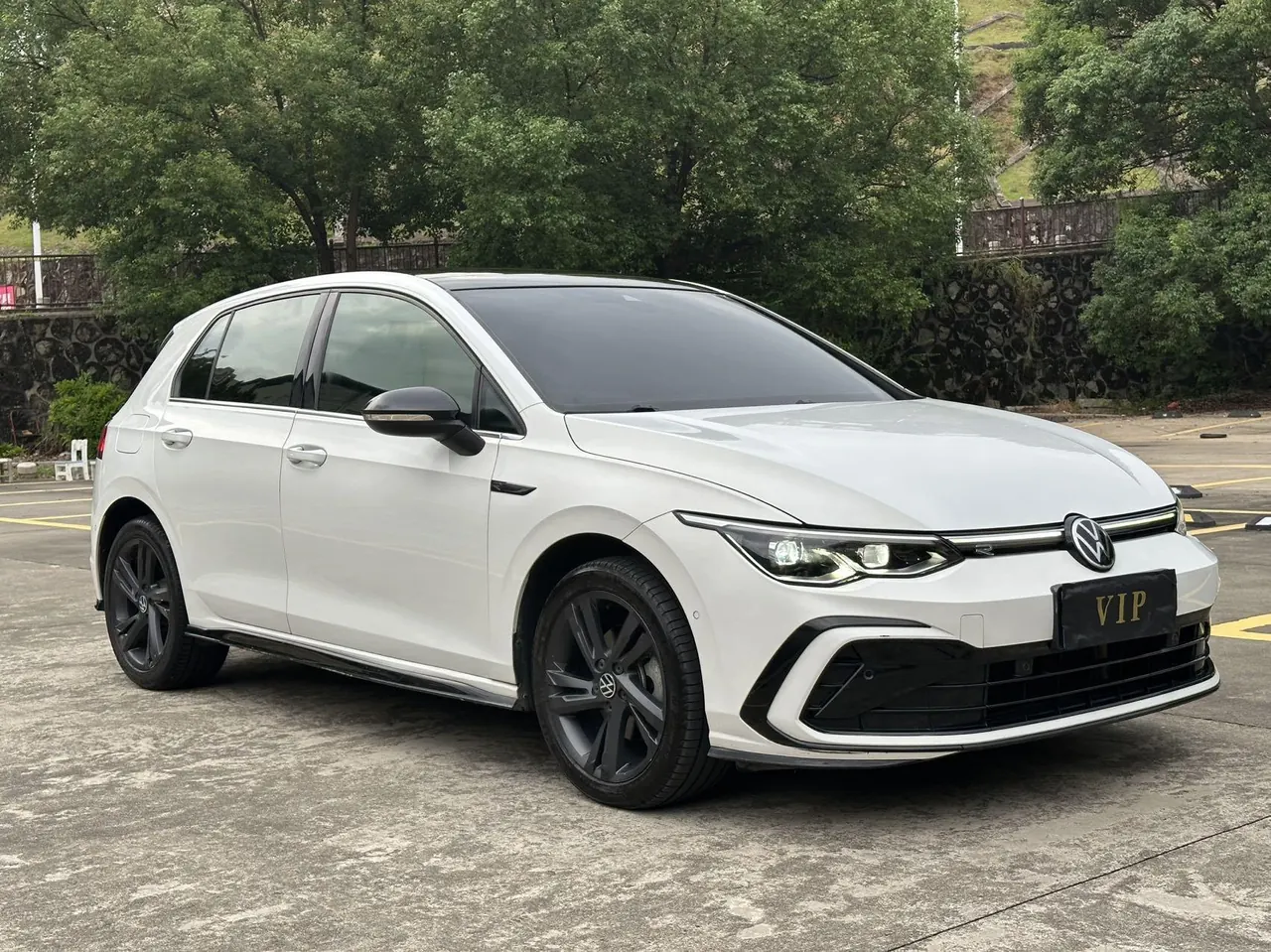 Volkswagen 2021 Golf 8 R-Line 1.4TSI 280TSI Automatic 3