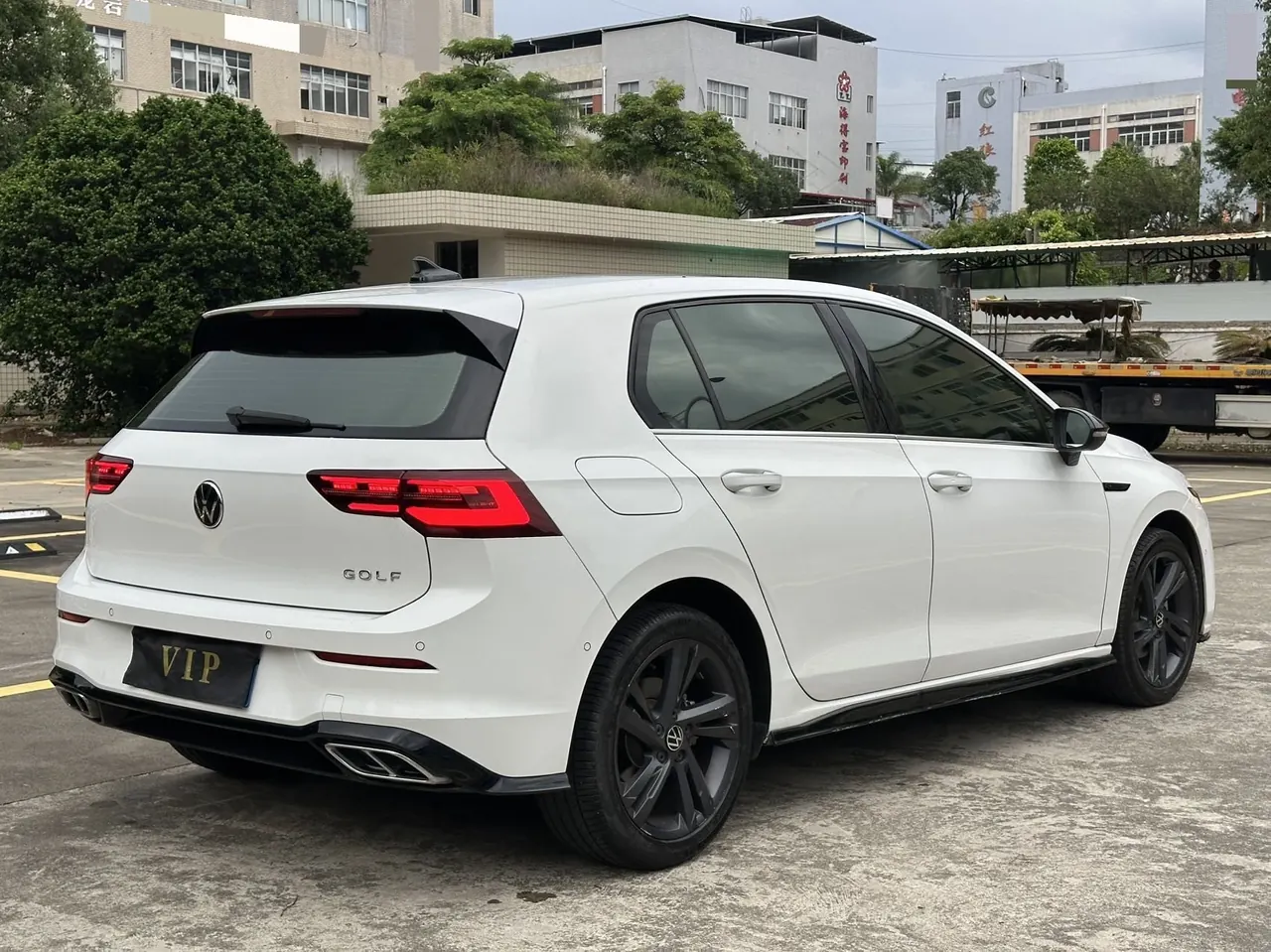 Volkswagen 2021 Golf 8 R-Line 1.4TSI 280TSI Automatic 9