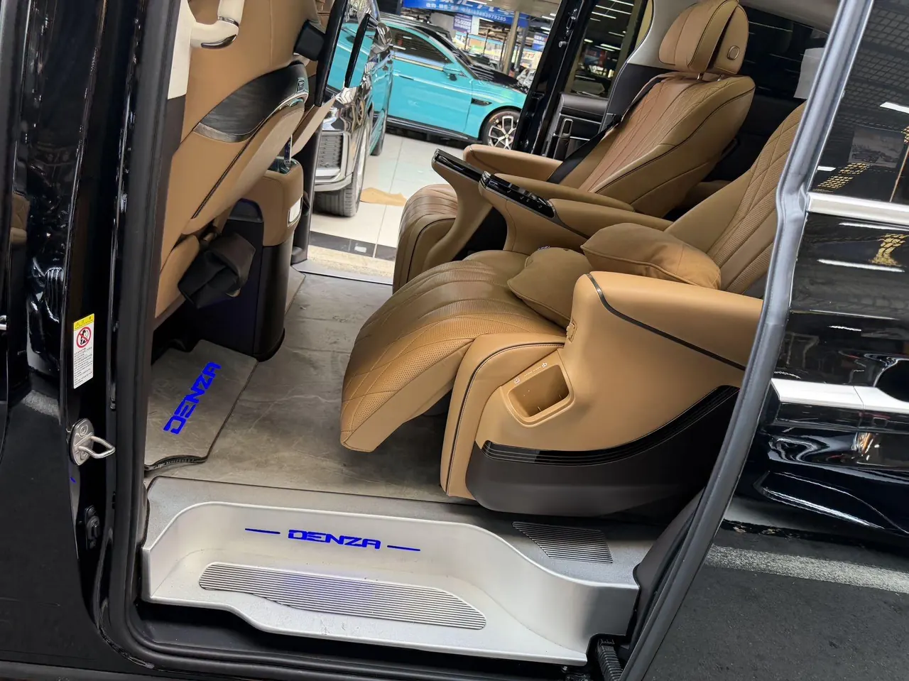 Denza 2024 Denza D9 DM-i 1.5T stepless 970 luxury automatic gear 14