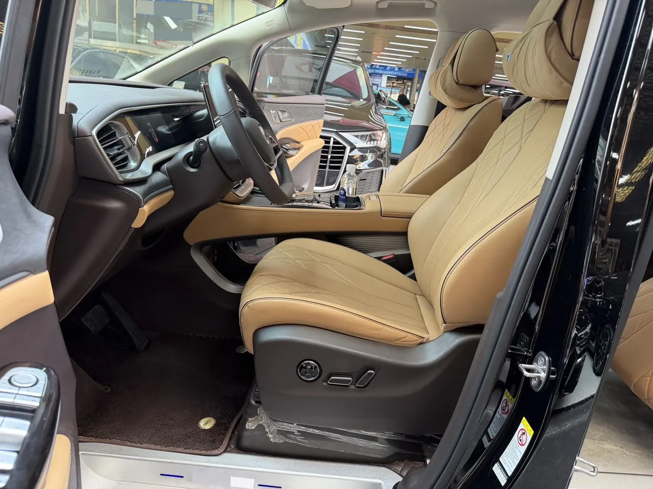 Denza 2024 Denza D9 DM-i 1.5T stepless 970 luxury automatic gear 9