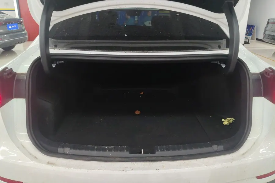 Geely Galaxy 2025 A7 EM-i 1.5 150km Discovery Edition Automatic Gear 3