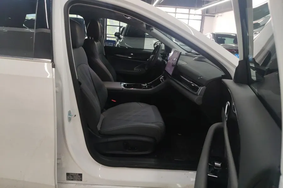 Geely Galaxy 2025 A7 EM-i 1.5 150km Discovery Edition Automatic Gear 5