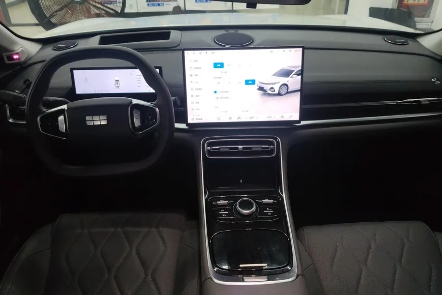 Geely Galaxy 2025 A7 EM-i 1.5 150km Discovery Edition Automatic Gear 6