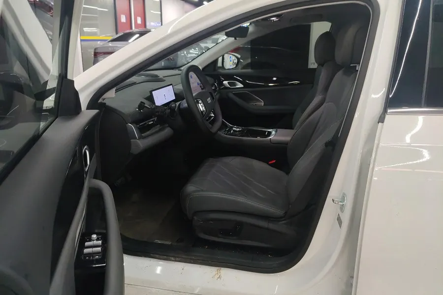 Geely Galaxy 2025 A7 EM-i 1.5 150km Discovery Edition Automatic Gear 8