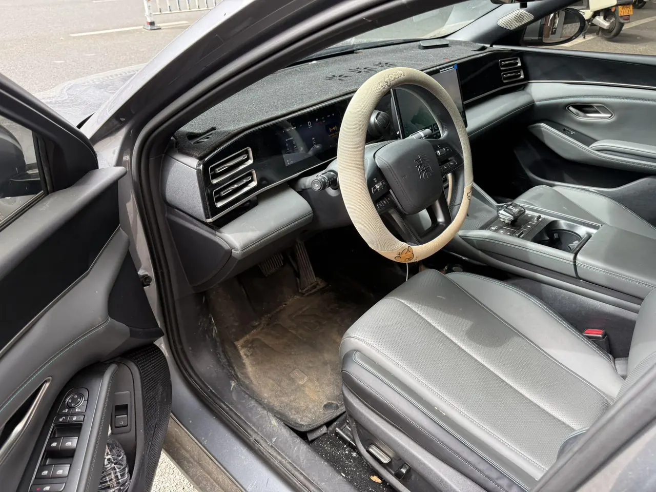 BYD 2025 Qin L DM-i 1.5 stepless smart driving version 80KM Exceed automatic gear 9
