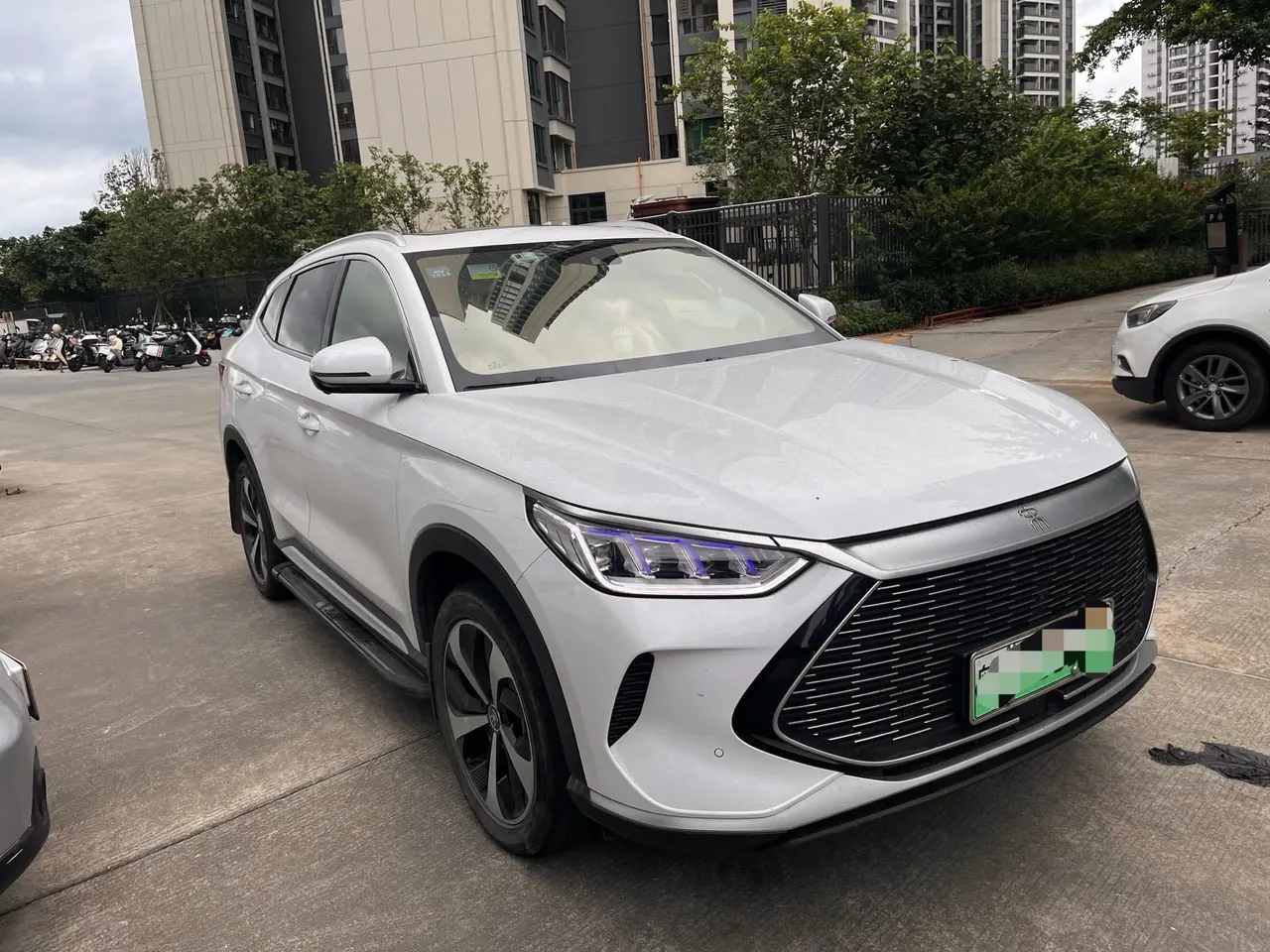BYD Song PLUS New Energy 2021 Song PLUS DM-i 1.5 Stepless 51KM Honorable Automatic Gear 3