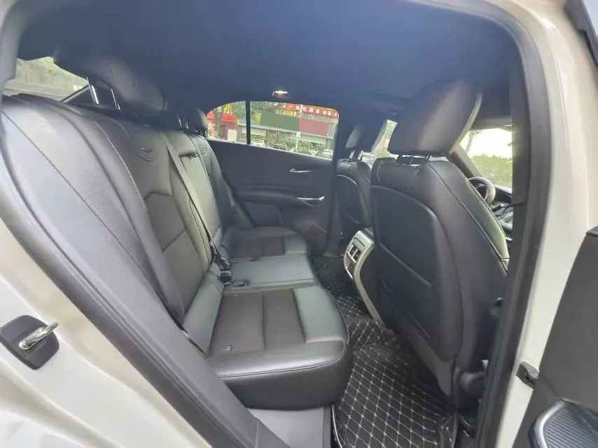 Cadillac 2021 XT4 2.0T 28T Two-Drive Leading Automatic Gear 5