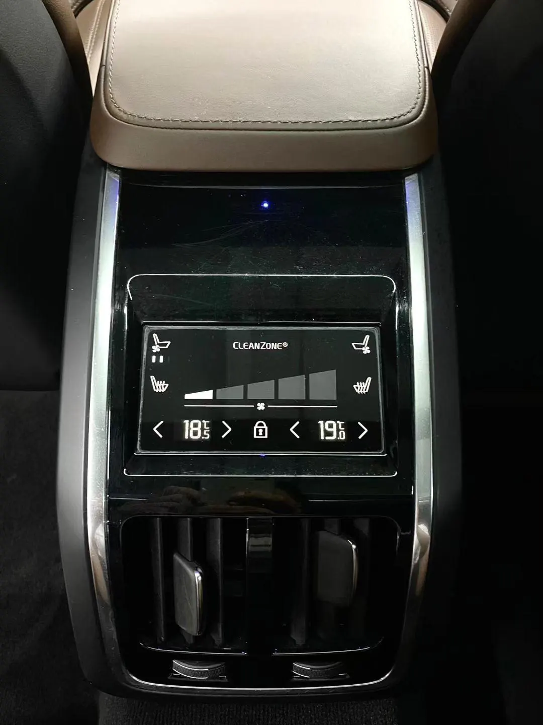 Volvo 2021 S90 48V 2.0T B5 Zhiya Deluxe Edition Automatic Gear 6