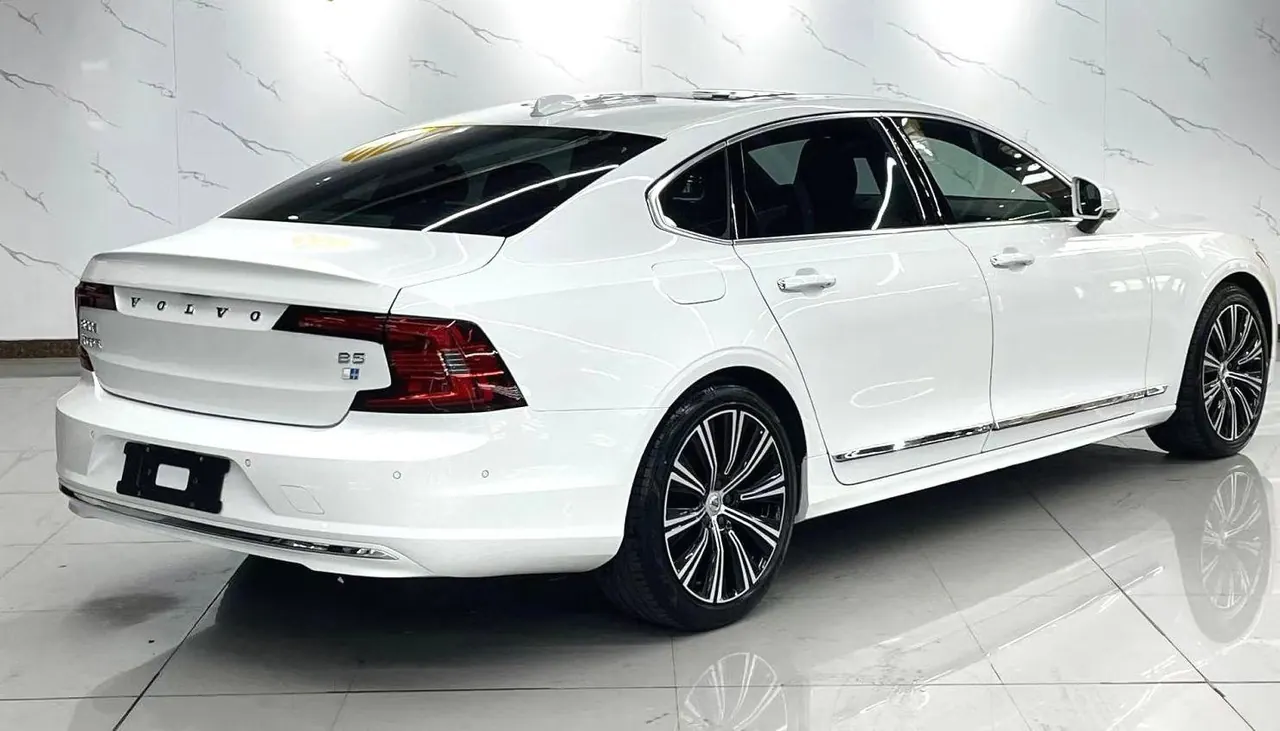 Volvo 2021 S90 48V 2.0T B5 Zhiya Deluxe Edition Automatic Gear 8