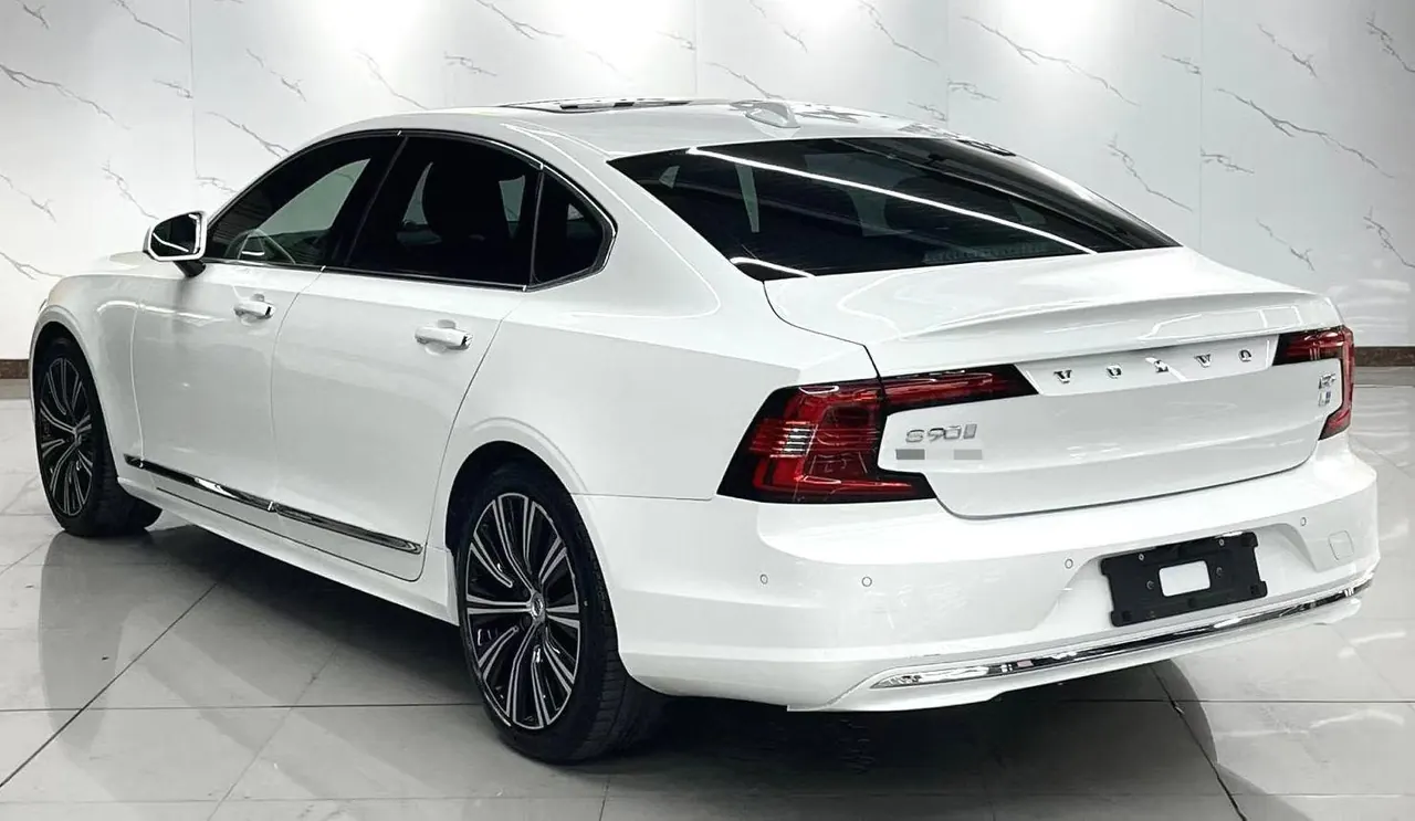 Volvo 2021 S90 48V 2.0T B5 Zhiya Deluxe Edition Automatic Gear 9