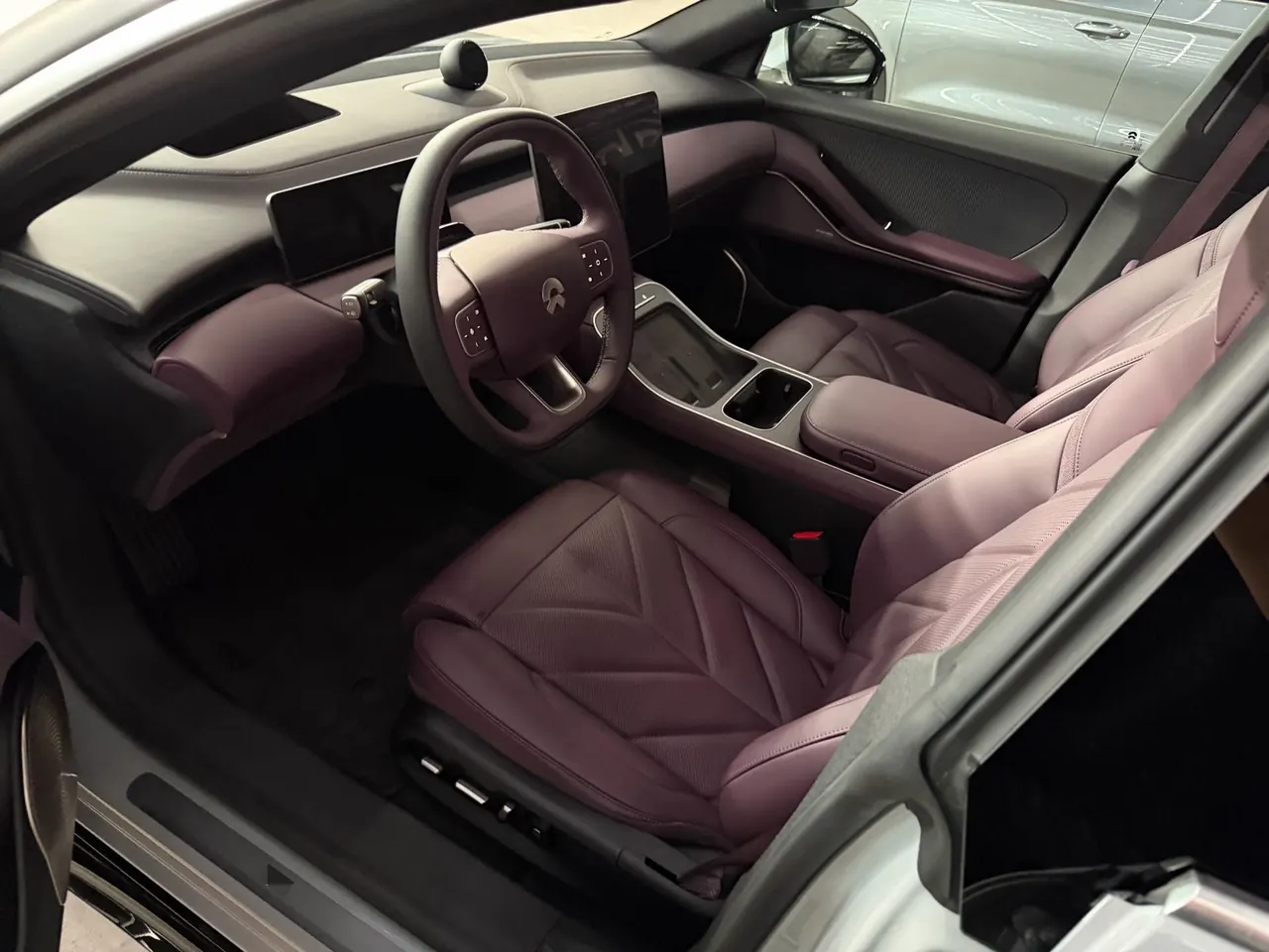 NIO 2025 ET5 75kWh automatic transmission 2