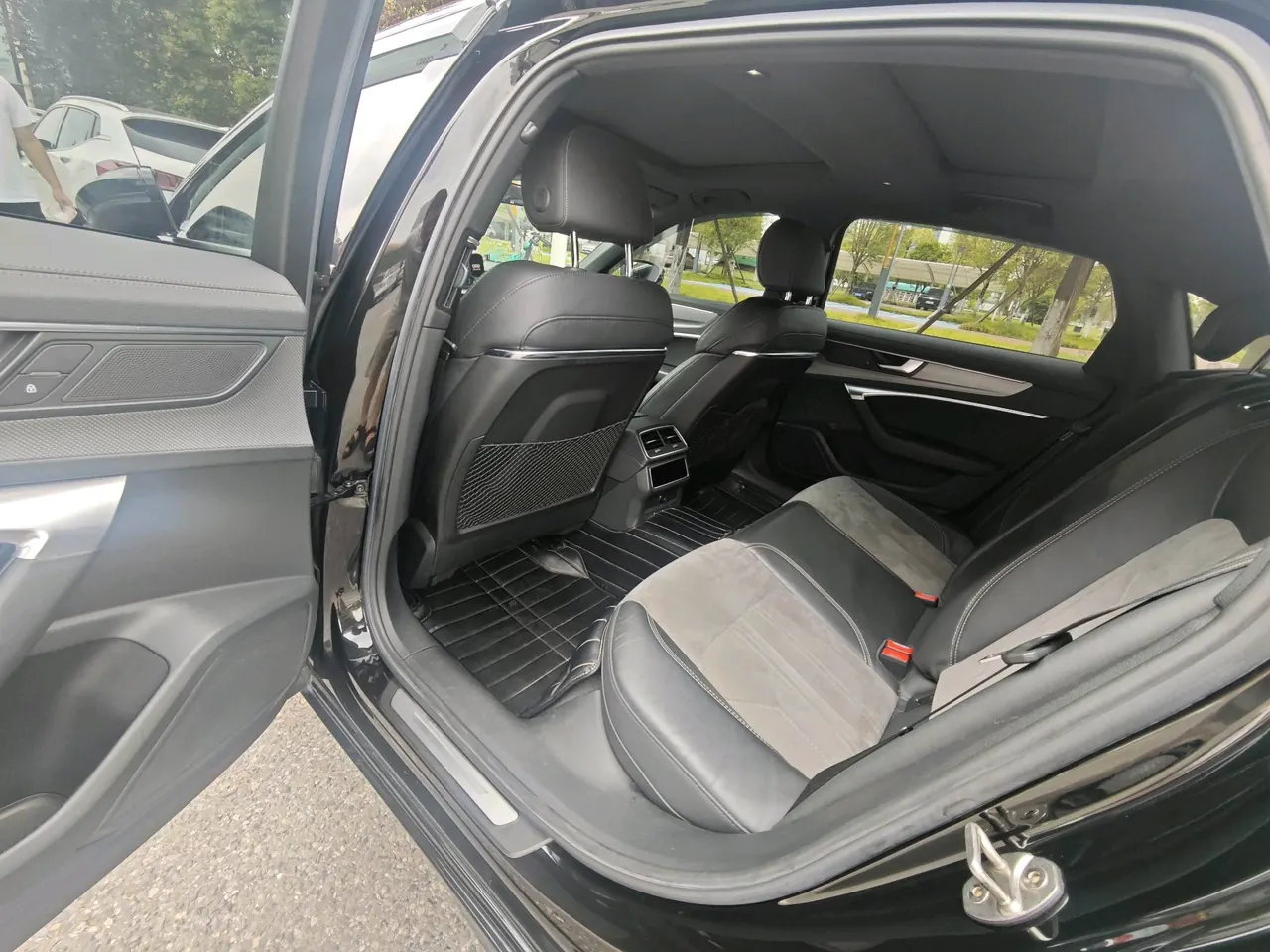 Audi 2021 A6L 2.0TFSI 45TFSI Selected Dynamic Automatic 5