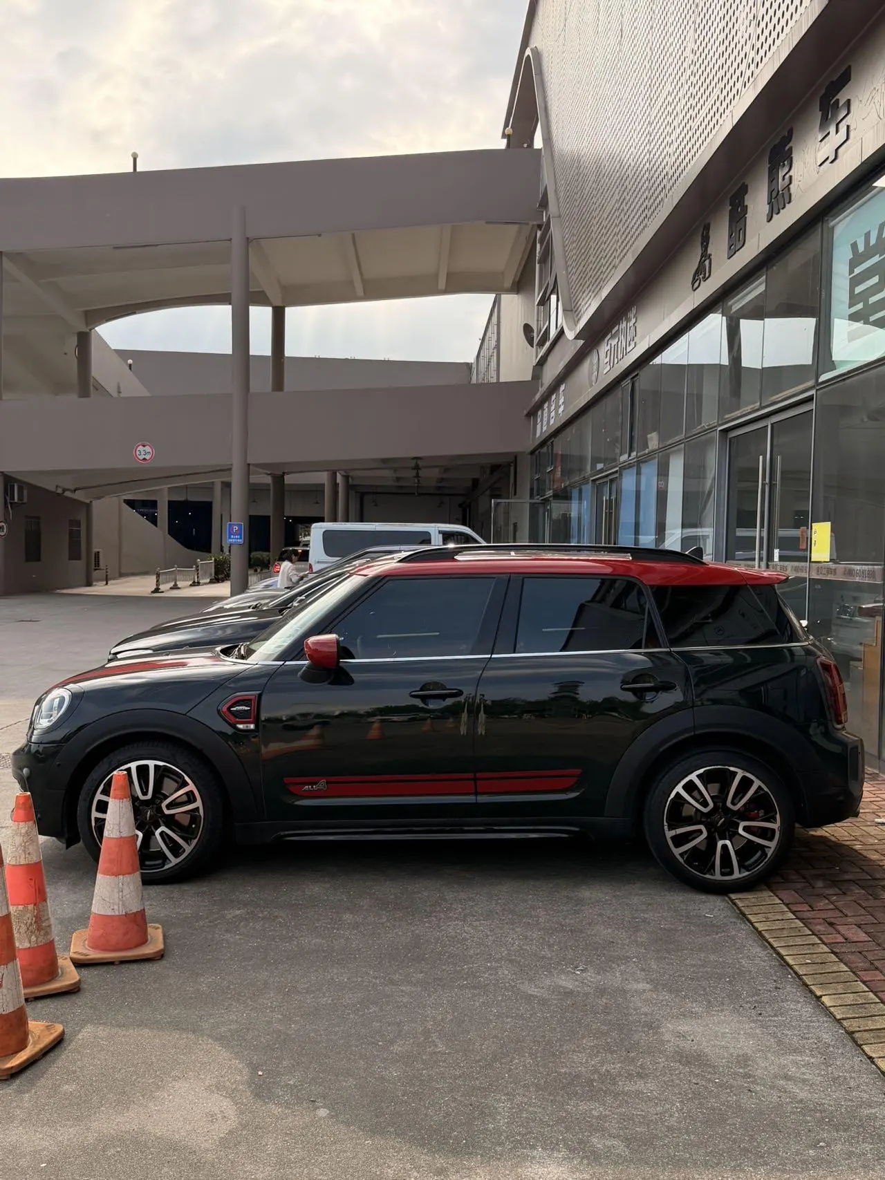 MINI JCW Countryman (Imported) 2021 JCW Countryman All 4 2.0T ALL-IN Automatic 3