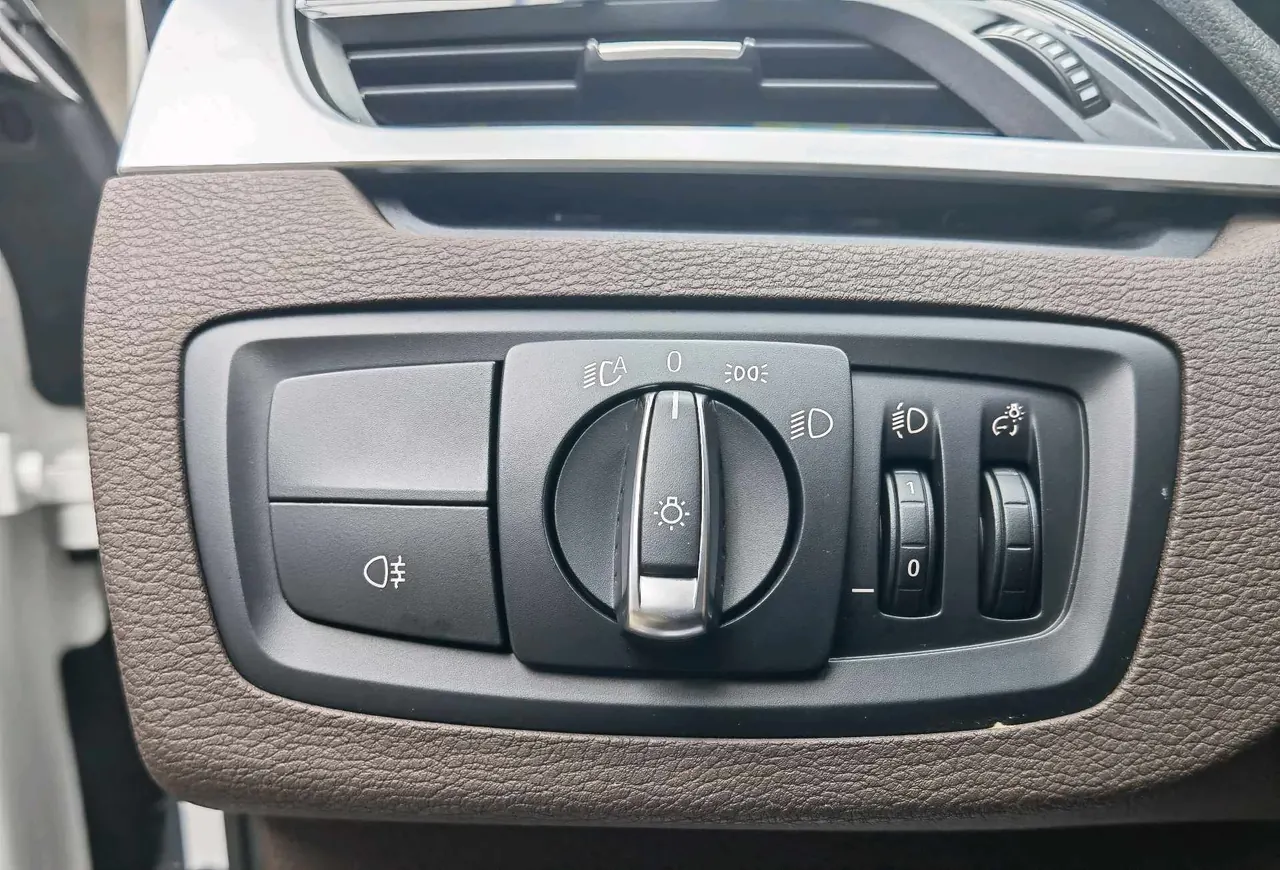 BMW 2021 X1 sDrive20Li 1.5T fashion automatic gear 13