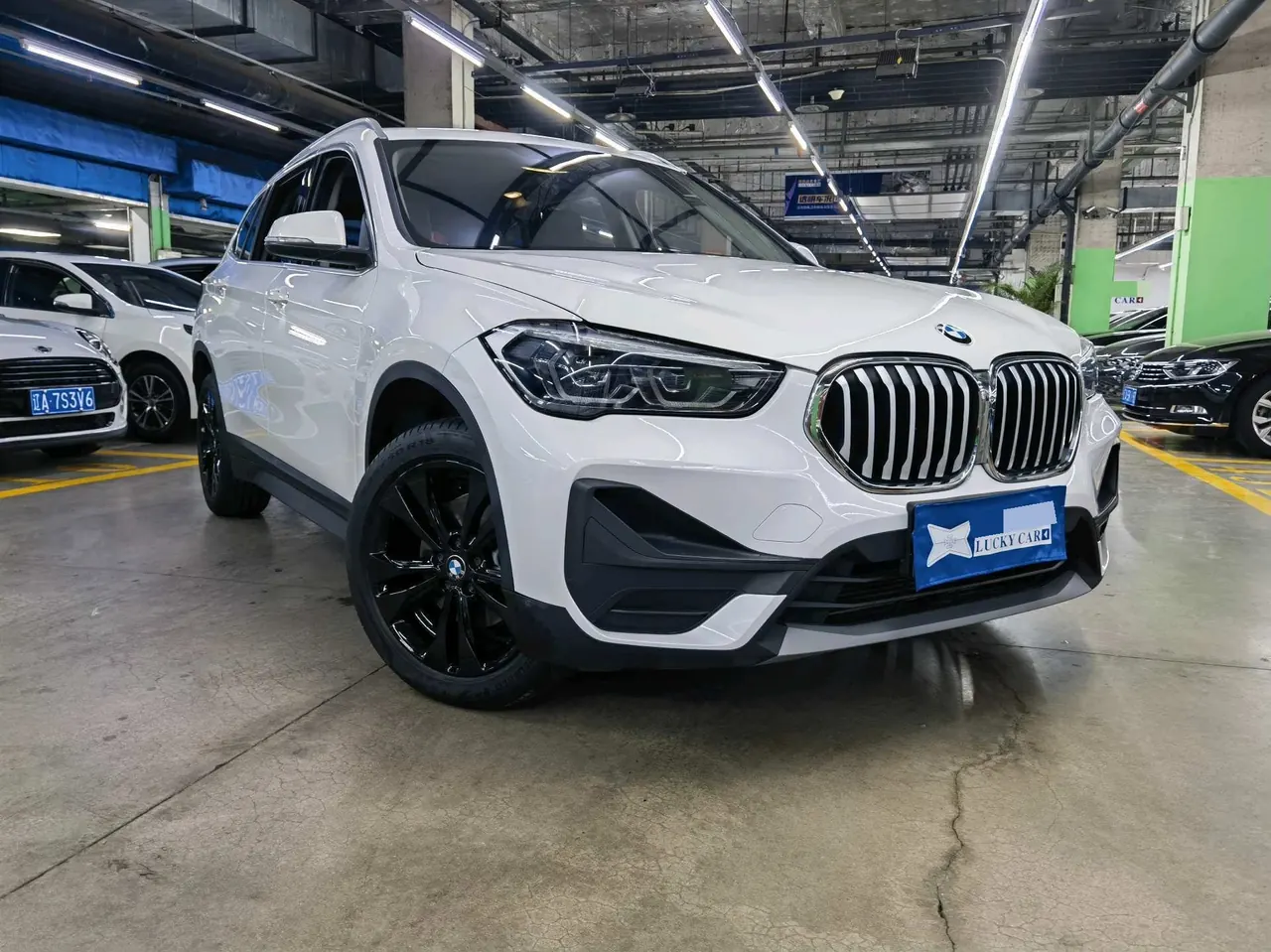 BMW 2021 X1 sDrive20Li 1.5T fashion automatic gear 3