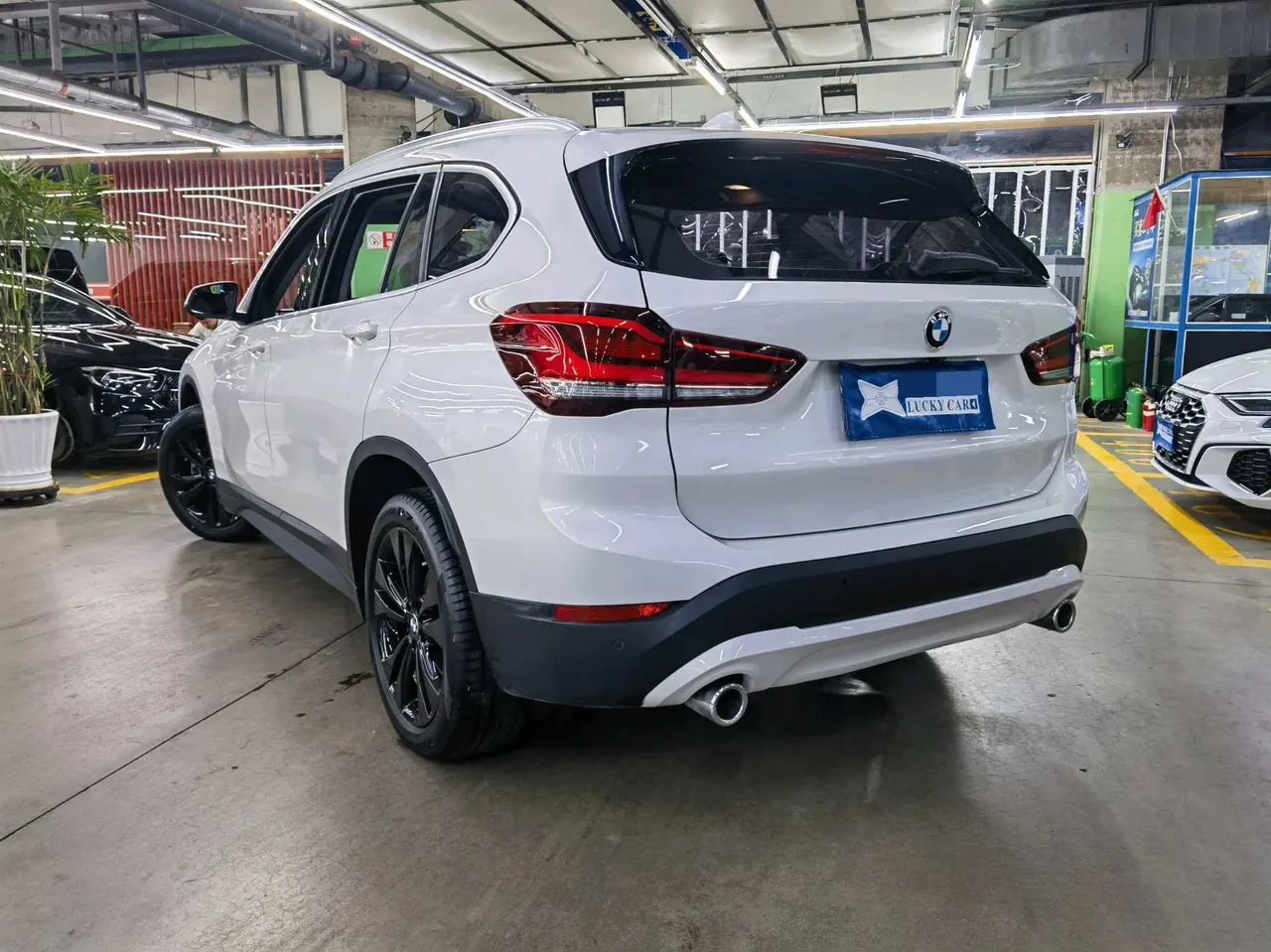 BMW 2021 X1 sDrive20Li 1.5T fashion automatic gear 6