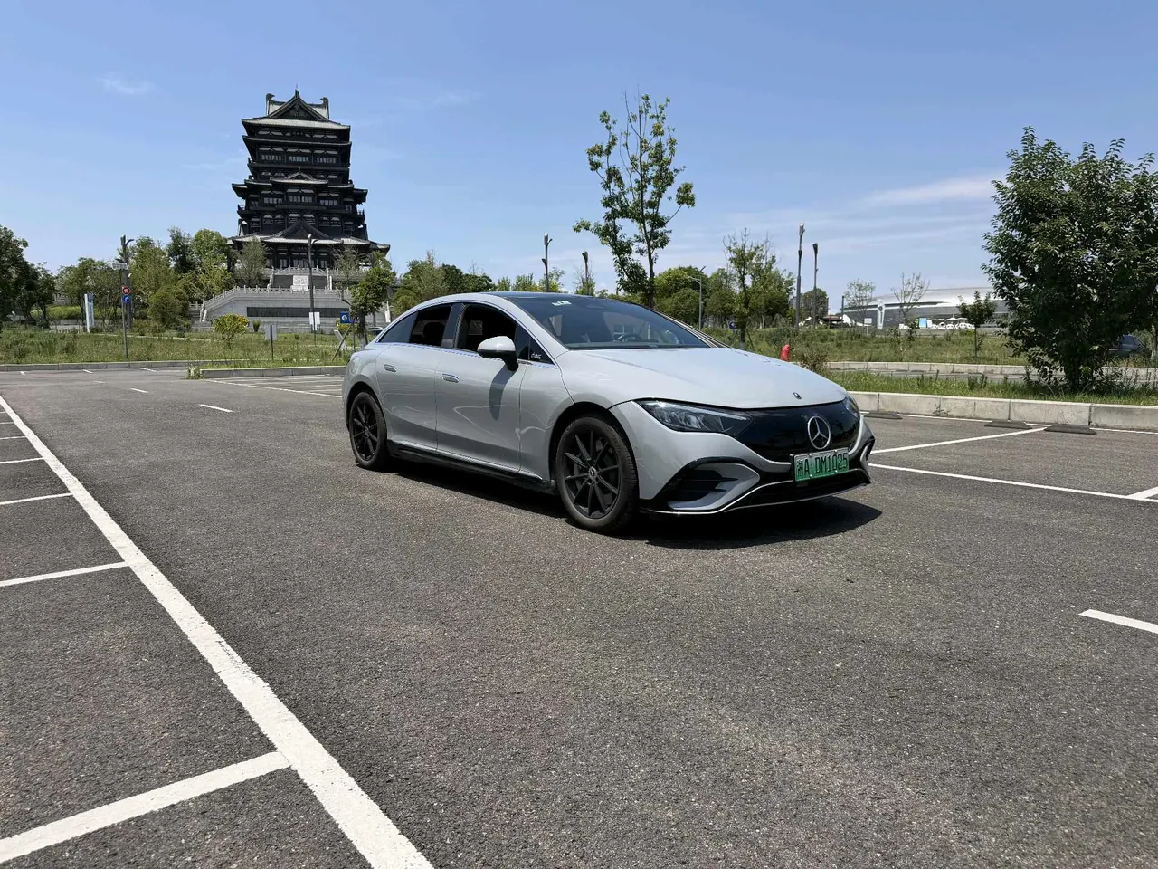 Mercedes Benz 2022 EQE 350 EQE 350 Pioneer Edition Automatic 3