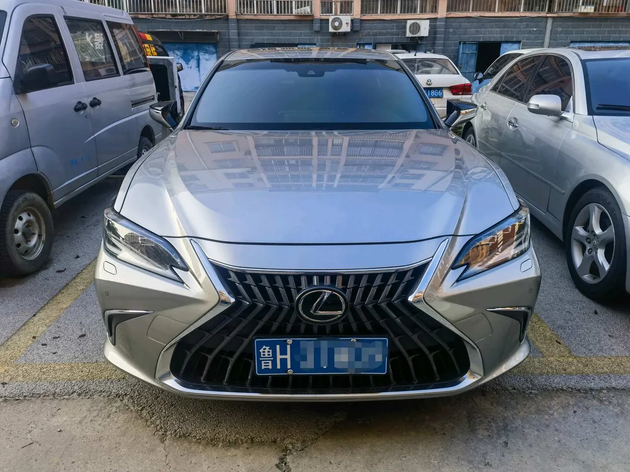 Lexus ES (Imported) 2022 ES300h 2.5 Stepless Premium Edition Automatic Gear 2