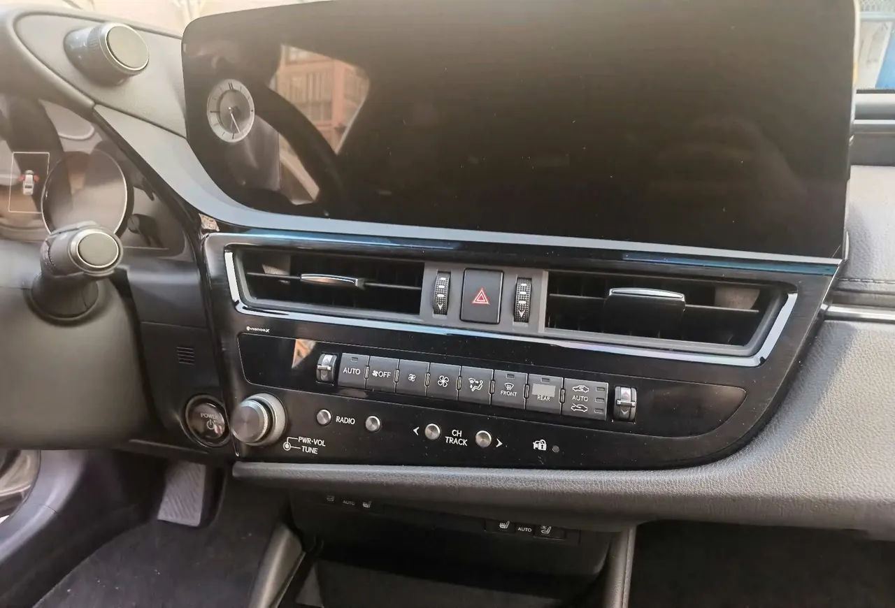 Lexus ES (Imported) 2022 ES300h 2.5 Stepless Premium Edition Automatic Gear 5