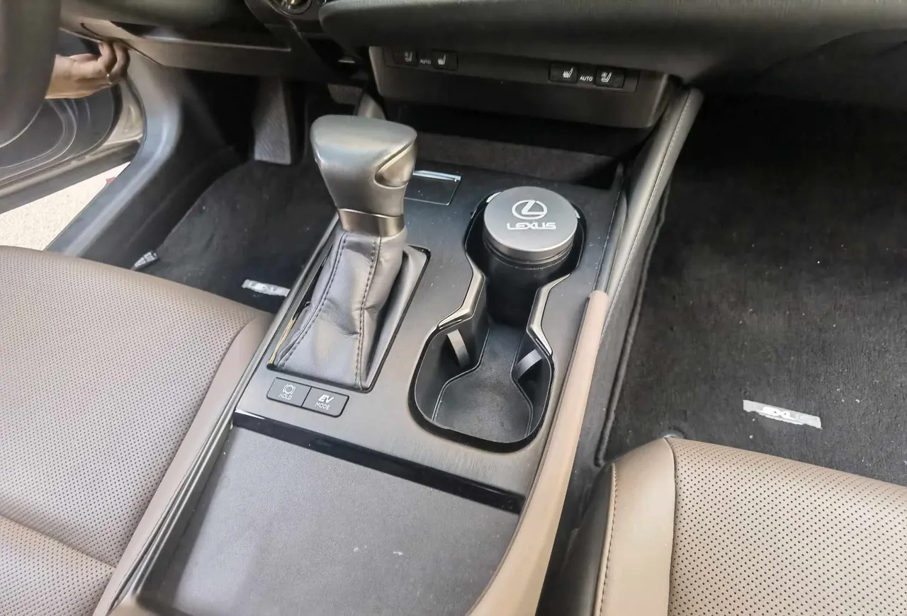 Lexus ES (Imported) 2022 ES300h 2.5 Stepless Premium Edition Automatic Gear 6