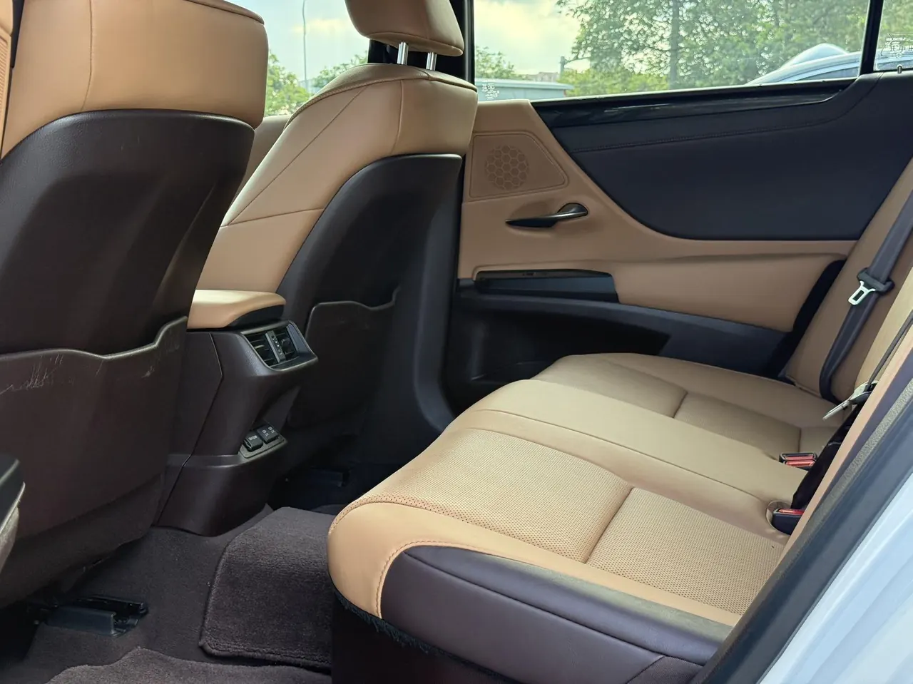 Lexus ES (Imported) 2020 ES300h 2.5 Stepless Excellence Edition Automatic Gear 4
