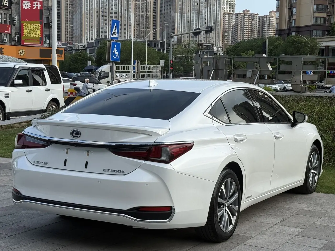 Lexus ES (Imported) 2020 ES300h 2.5 Stepless Excellence Edition Automatic Gear 9