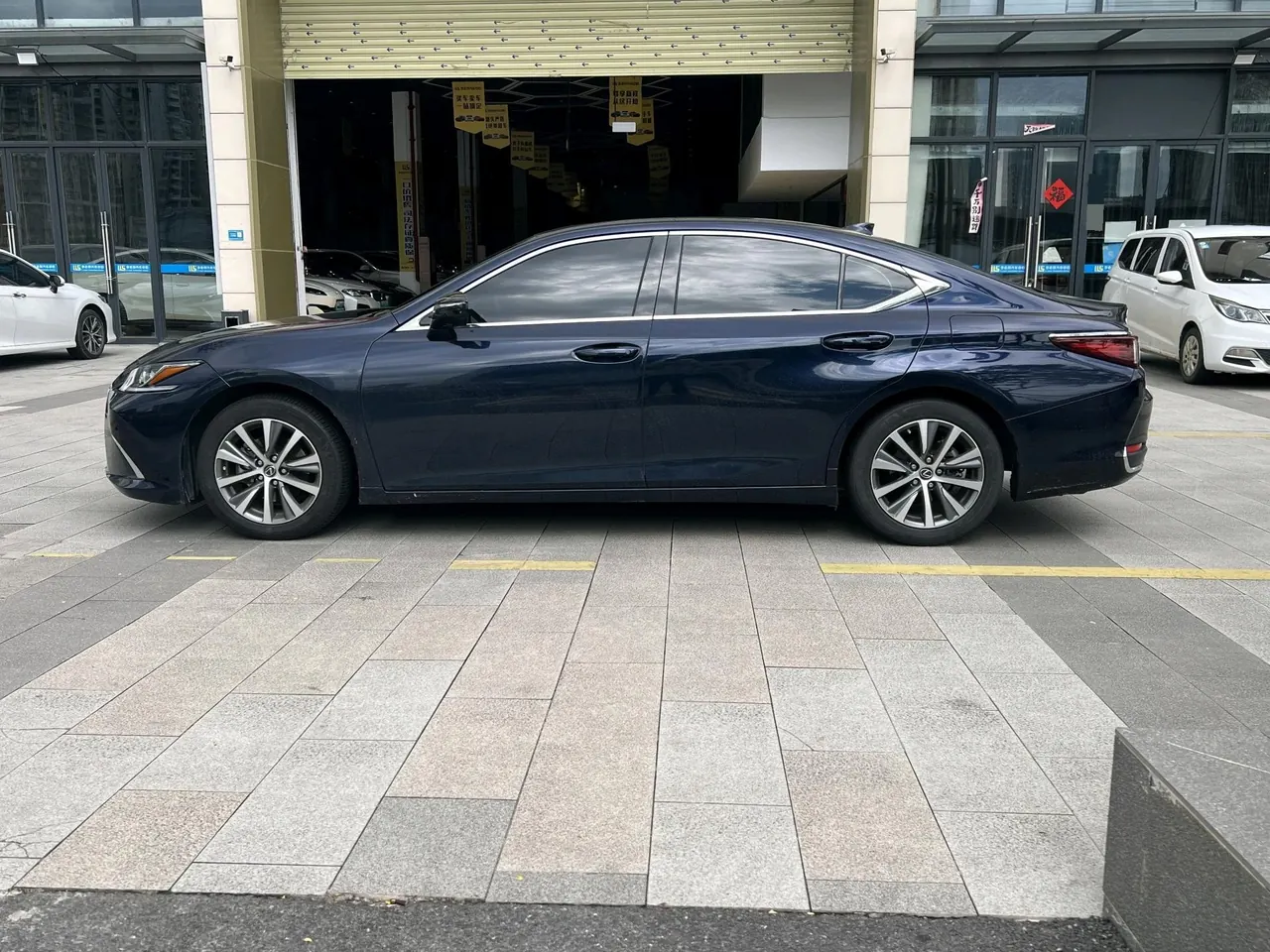 Lexus ES (Imported) 2020 ES200 2.0 Stepless Premium Edition Automatic Gear 3