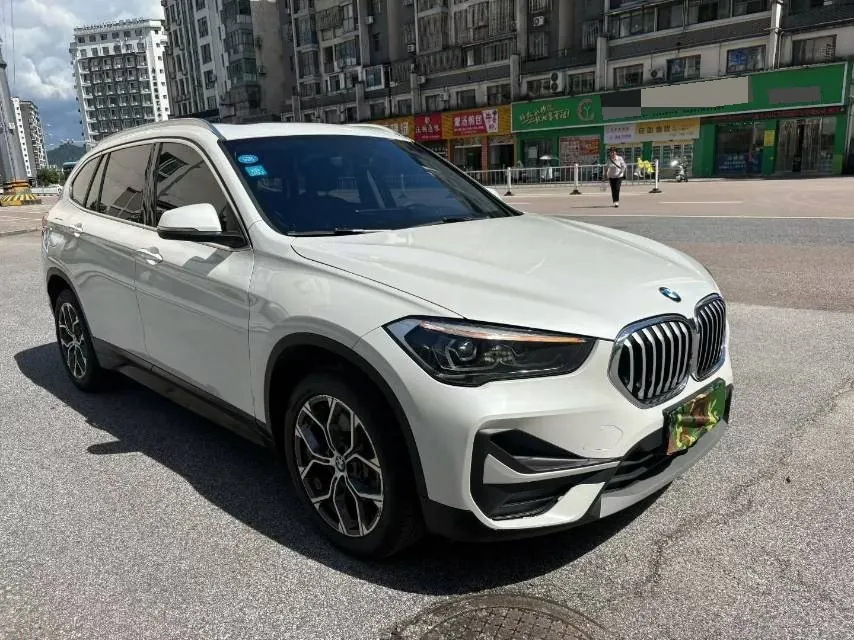 BMW 2020 X1 sDrive25Li 2.0T Leading Automatic Gear 3