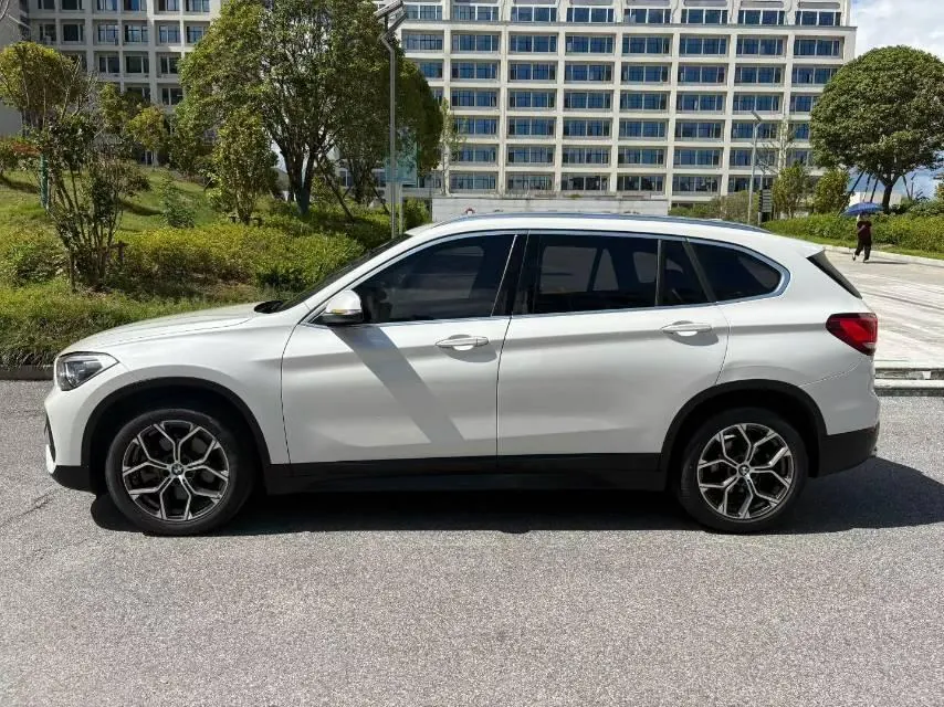 BMW 2020 X1 sDrive25Li 2.0T Leading Automatic Gear 4