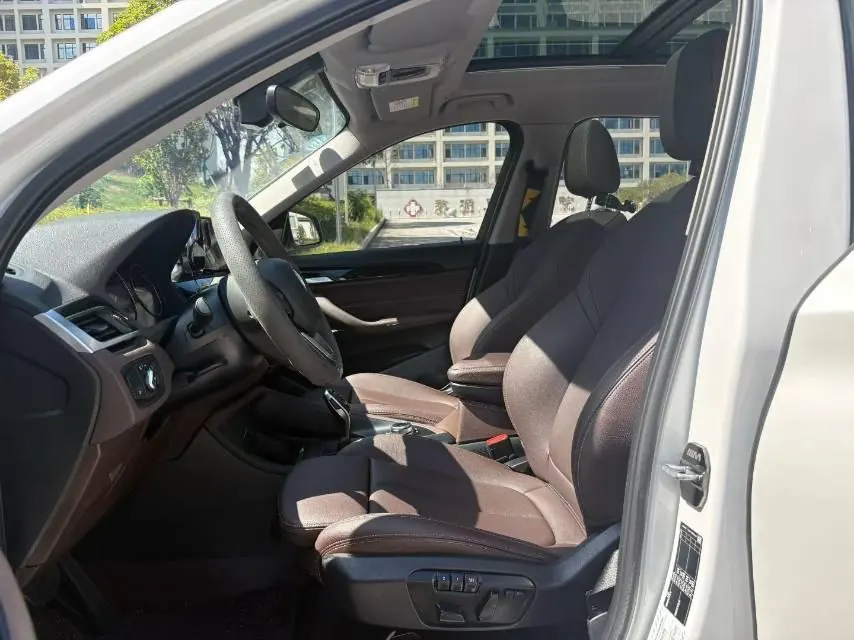 BMW 2020 X1 sDrive25Li 2.0T Leading Automatic Gear 7