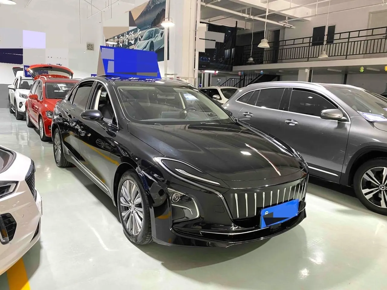 HongQi 2022 E-QM 5 431km Charging Enjoy Edition Automatic Gear 3