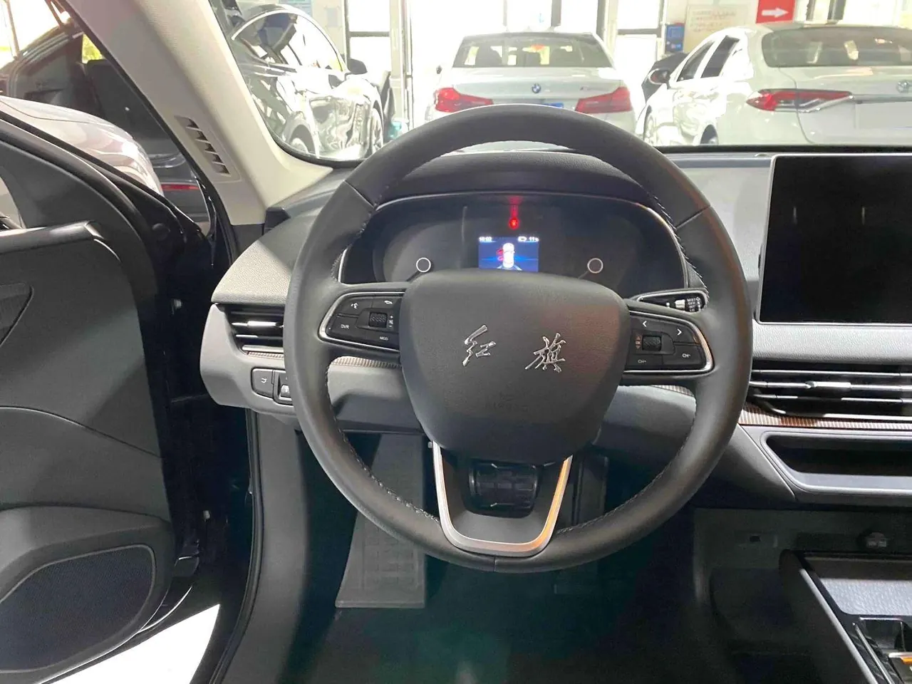 HongQi 2022 E-QM 5 431km Charging Enjoy Edition Automatic Gear 7