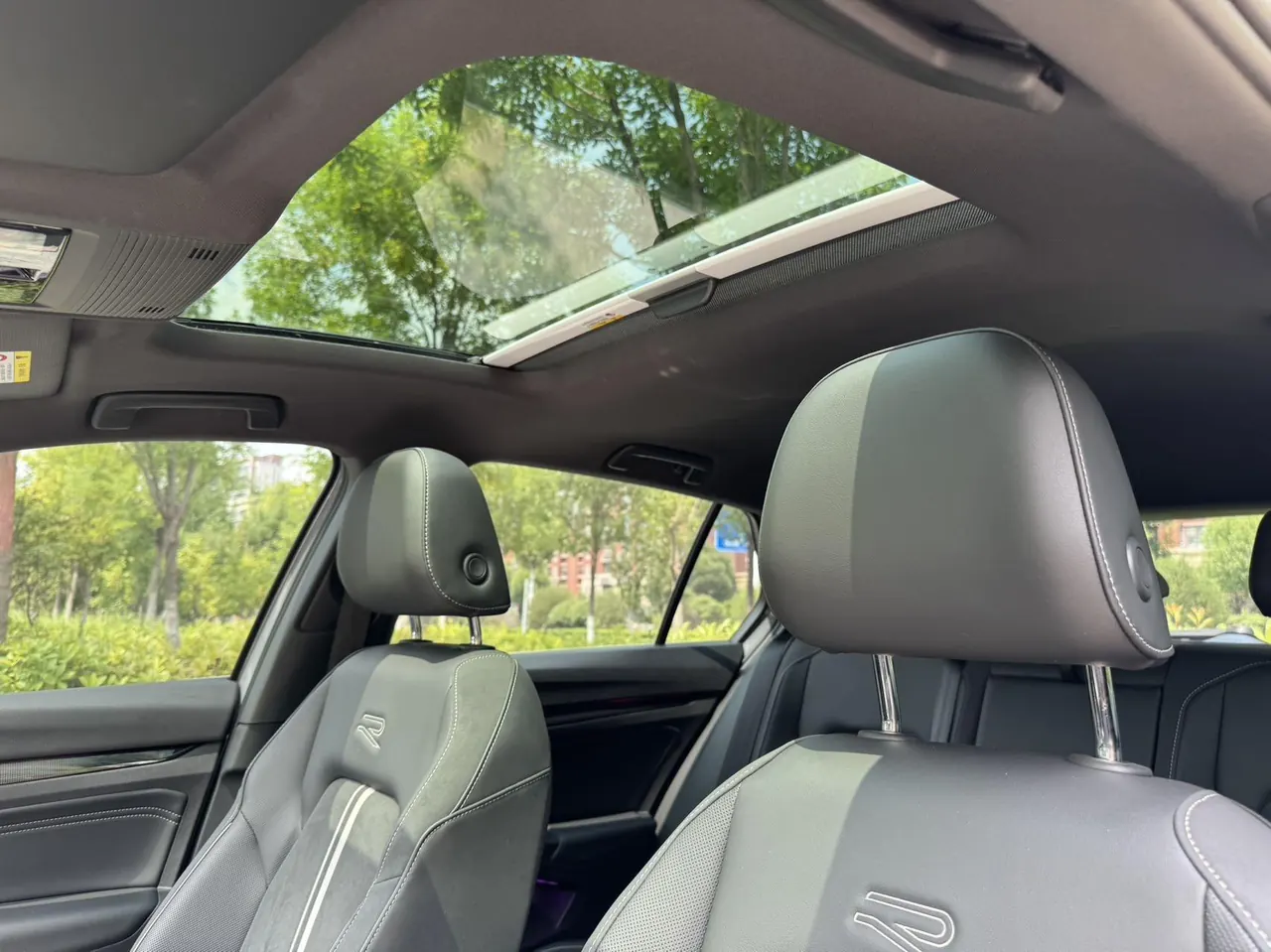 Volkswagen 2021 Golf 8 R-Line 1.4TSI 280TSI Automatic 10