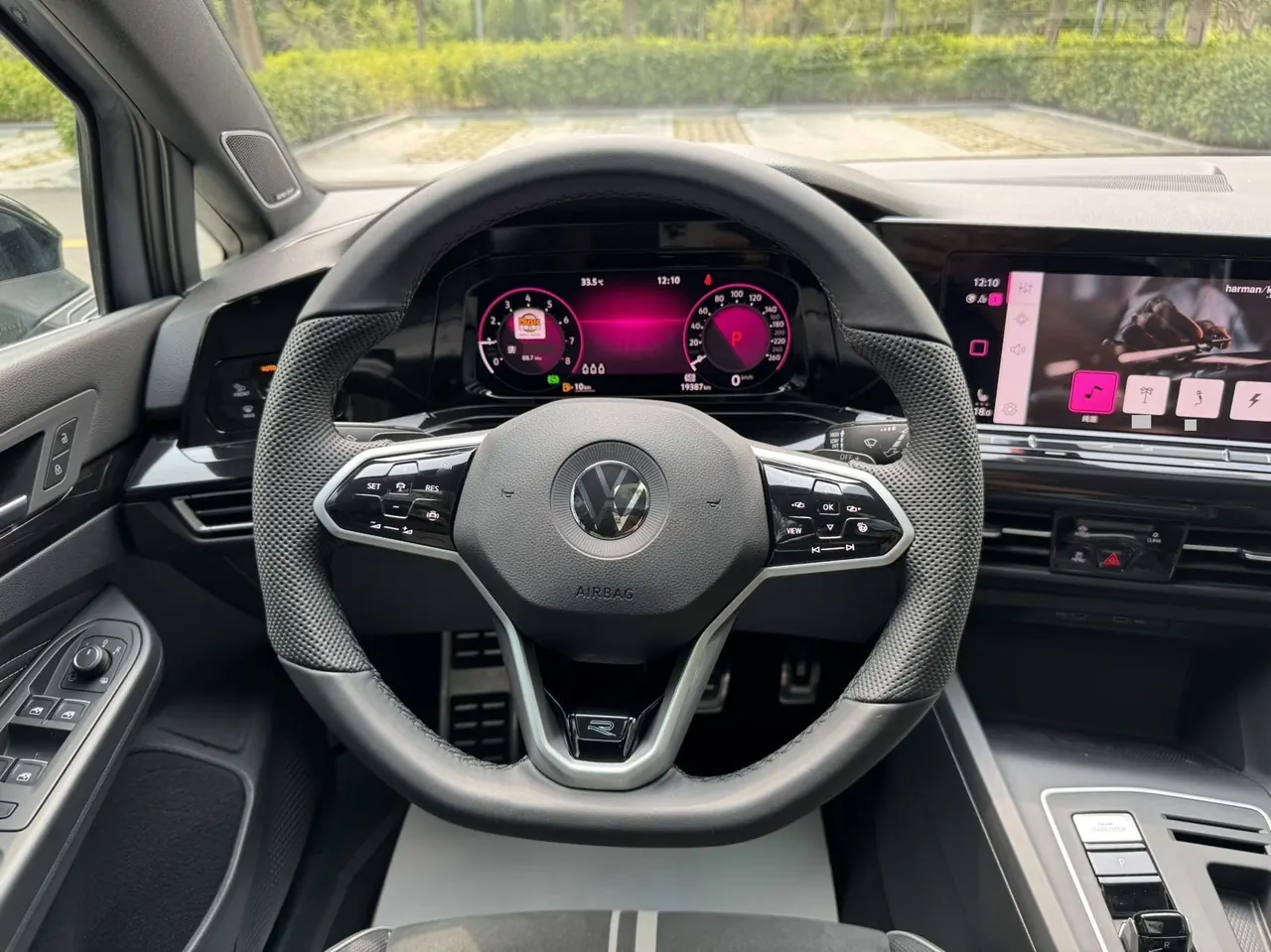 Volkswagen 2021 Golf 8 R-Line 1.4TSI 280TSI Automatic 14
