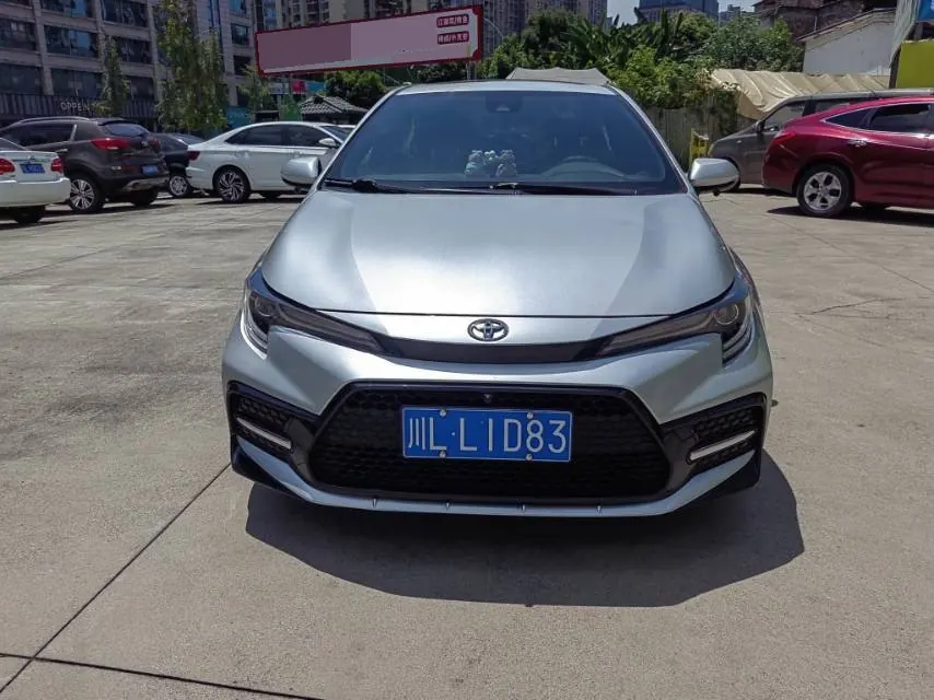Toyota 2021 Lei Ling 1.2T Stepless 185T Sports Edition Automatic Gear 2