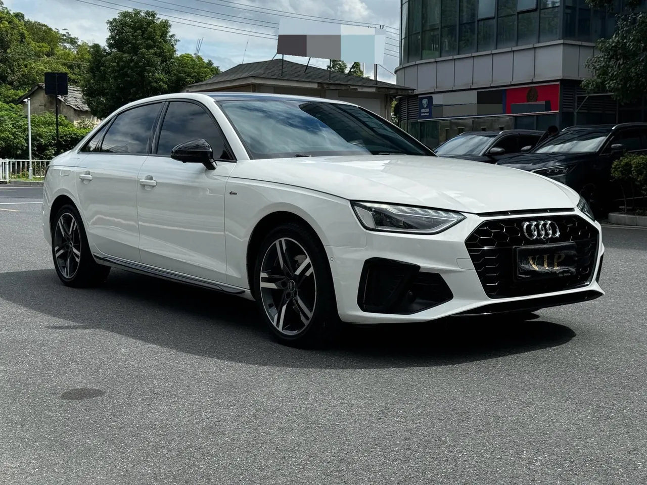 Audi 2020 A4L 2.0TFSI 40TFSI Deluxe Dynamic Automatic 3