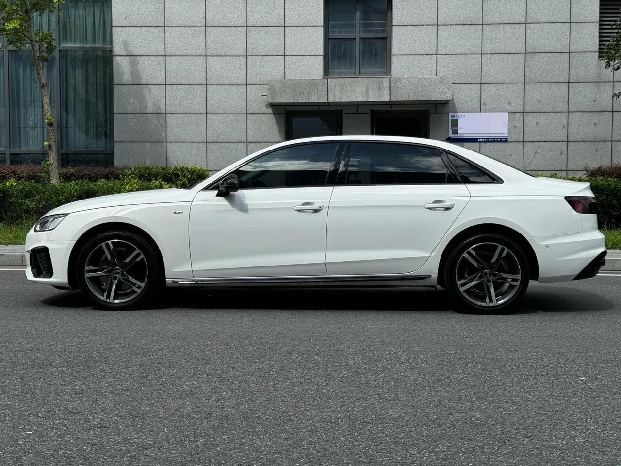 Audi 2020 A4L 2.0TFSI 40TFSI Deluxe Dynamic Automatic 4