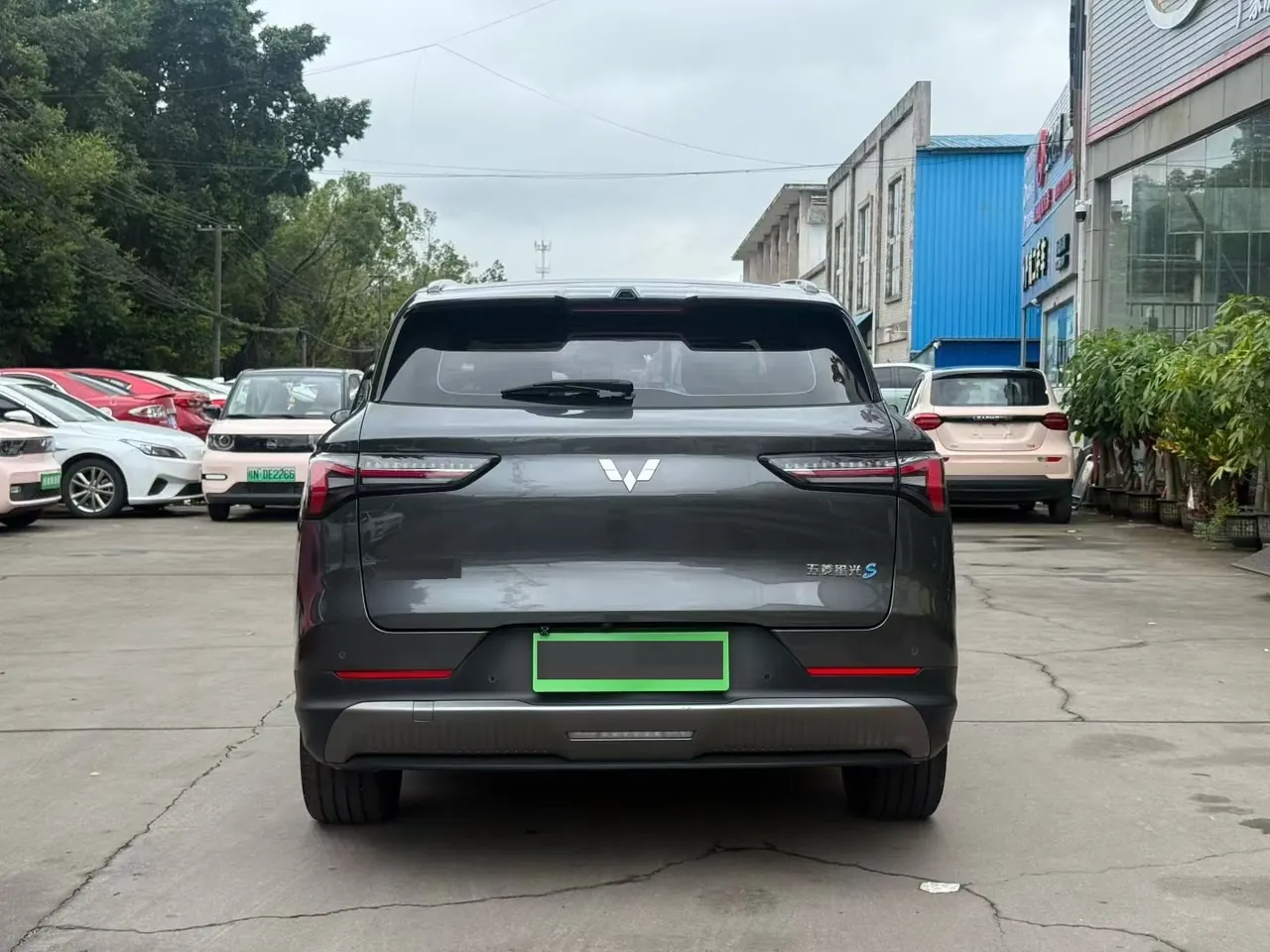 WuLing 2024 Starlight S 510km Flagship Automatic Transmission 5