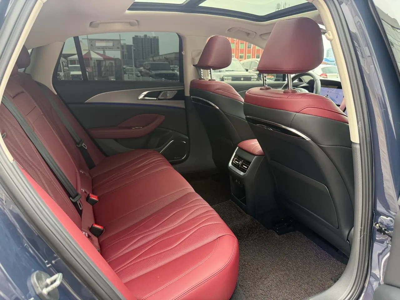 HongQi 2024 H5 2.0T Zhilian Flag Collar Edition Automatic Gear 11