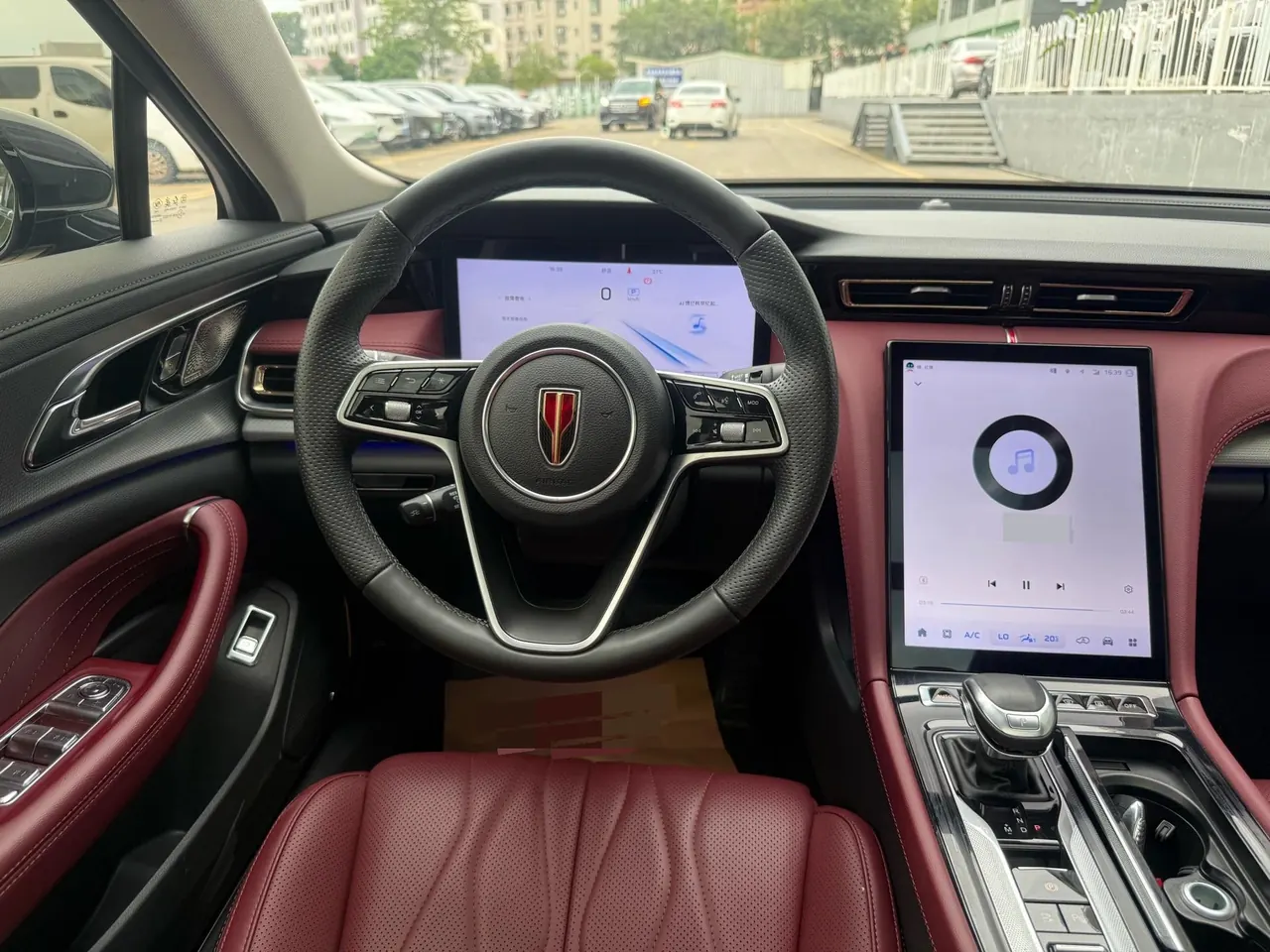 HongQi 2024 H5 2.0T Zhilian Flag Collar Edition Automatic Gear 13