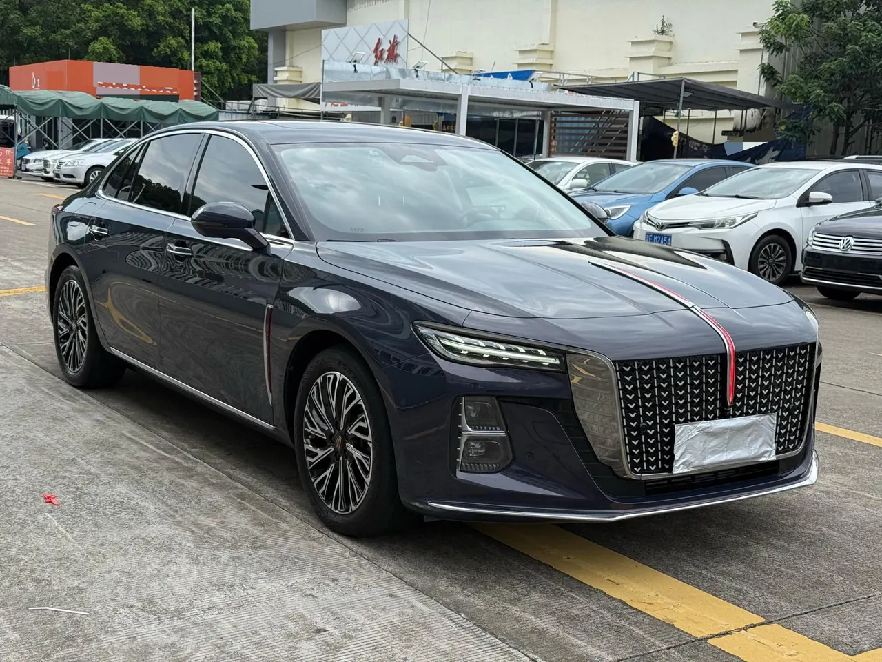 HongQi 2024 H5 2.0T Zhilian Flag Collar Edition Automatic Gear 3