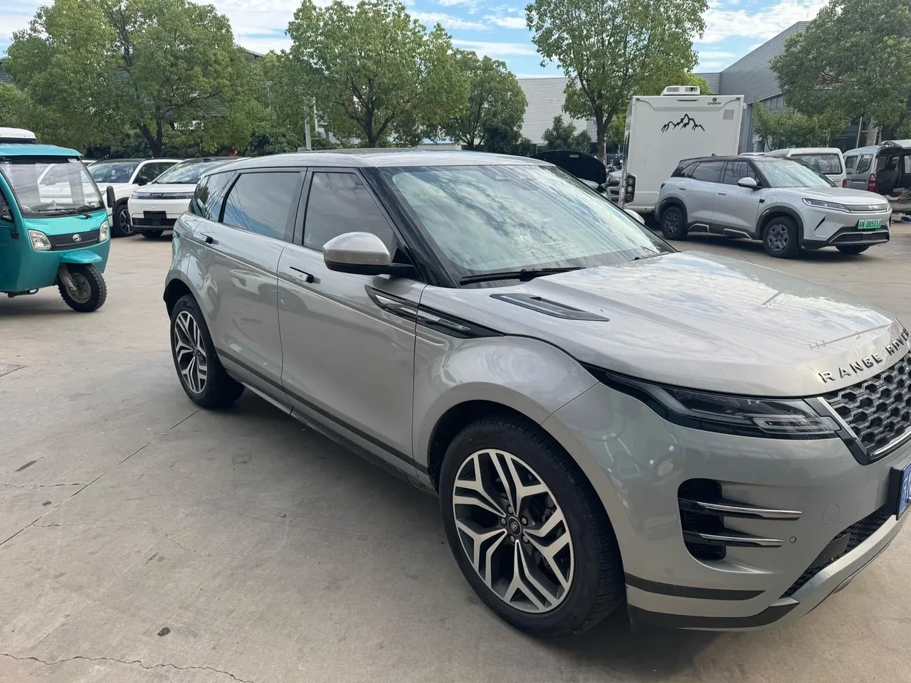 Land Rover 2023 Range Rover Aurora L 48V 2.0T 249PS Deluxe Automatic Gear 2