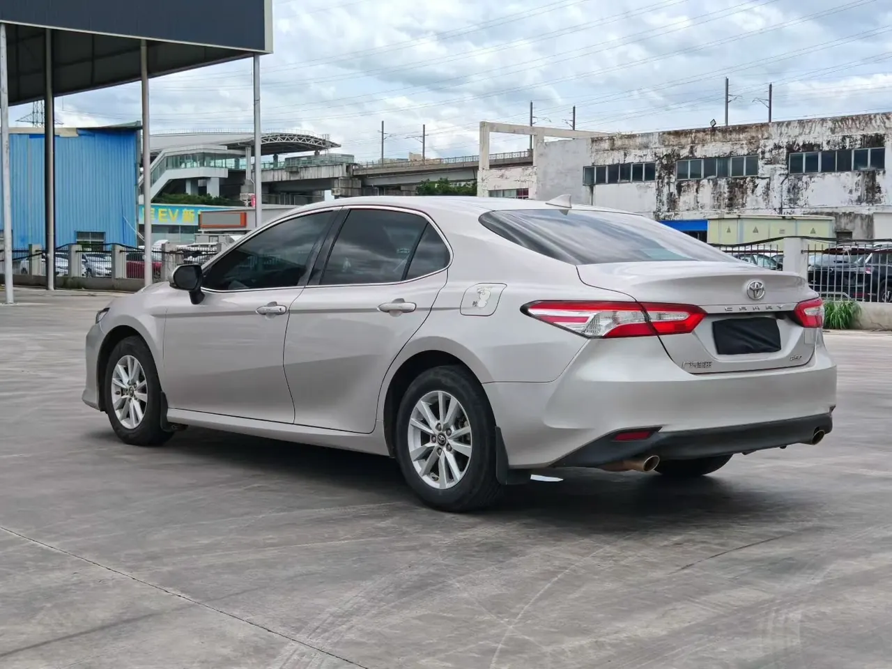 Toyota 2021 Camry 2.0E Stepless Elite Edition Automatic Gear 9