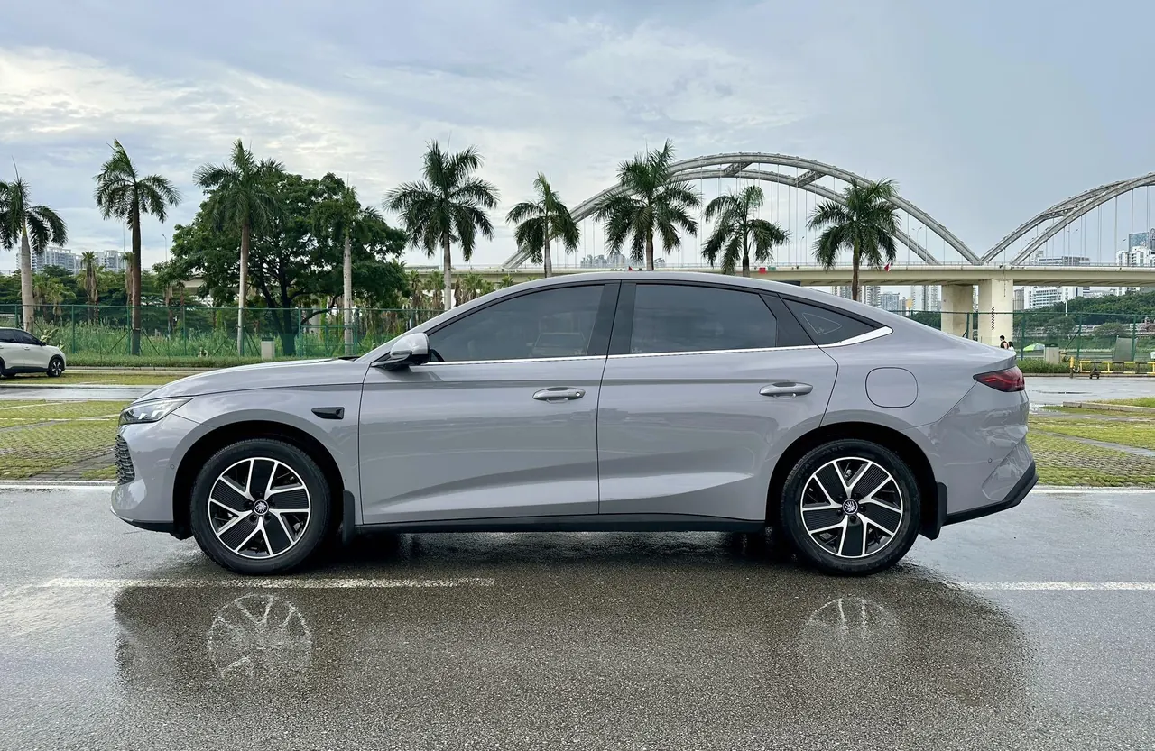BYD 2026 Qin L DM-i 1.5 stepless 128KM leading automatic gear 2