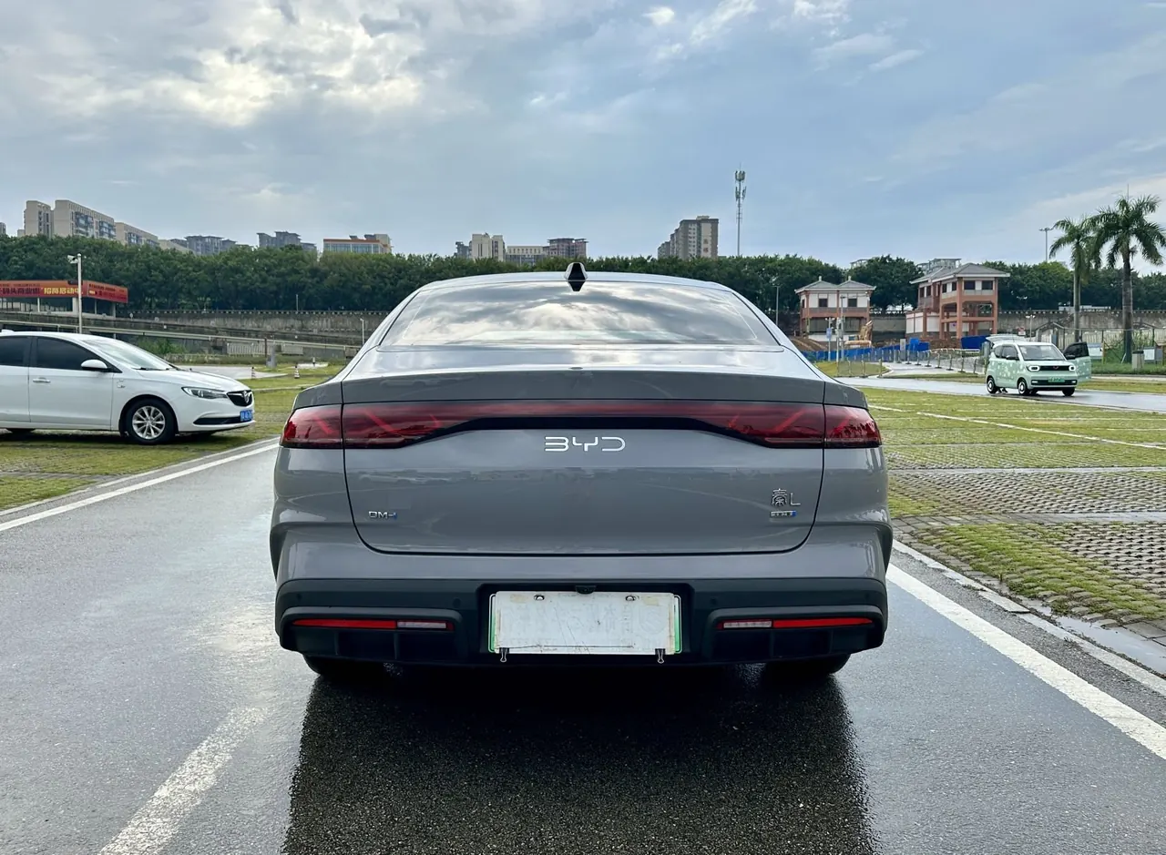 BYD 2026 Qin L DM-i 1.5 stepless 128KM leading automatic gear 5